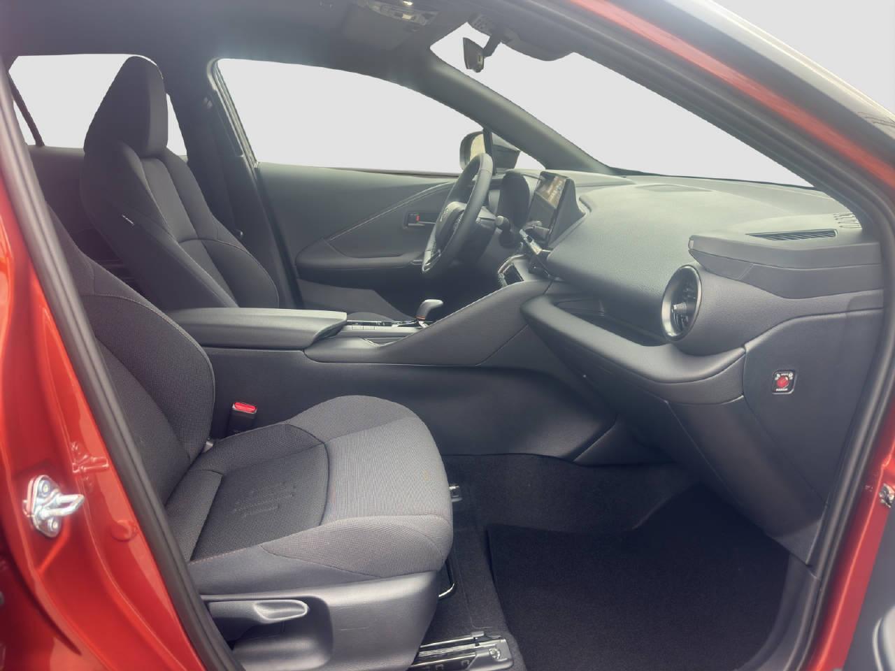 TOYOTA C-HR 2.0 PHEV Swiss Edition-image-15