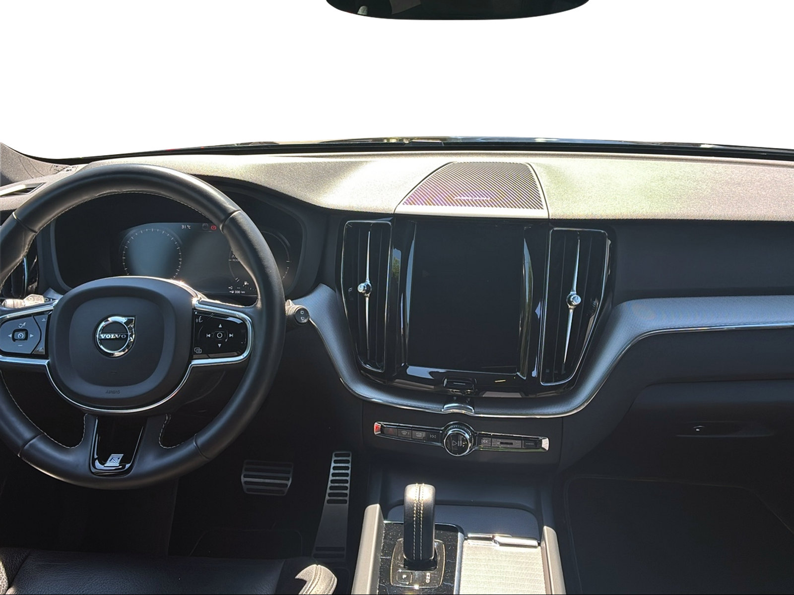 VOLVO XC60 2.0 T8 TE R-Design eAWD-image-10