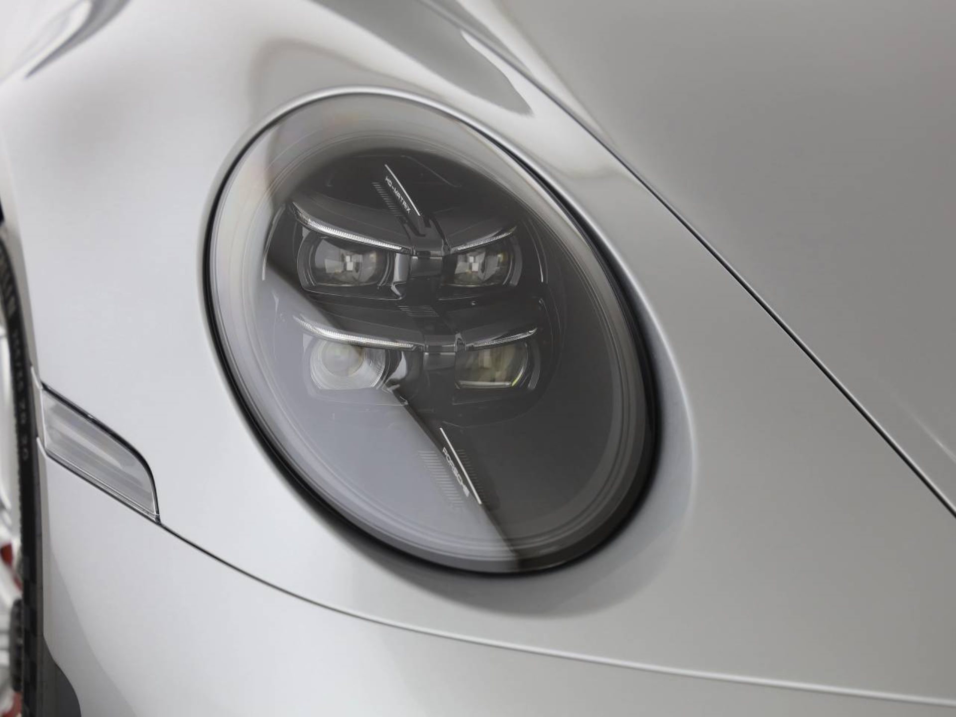 PORSCHE 911 GT3-image-17