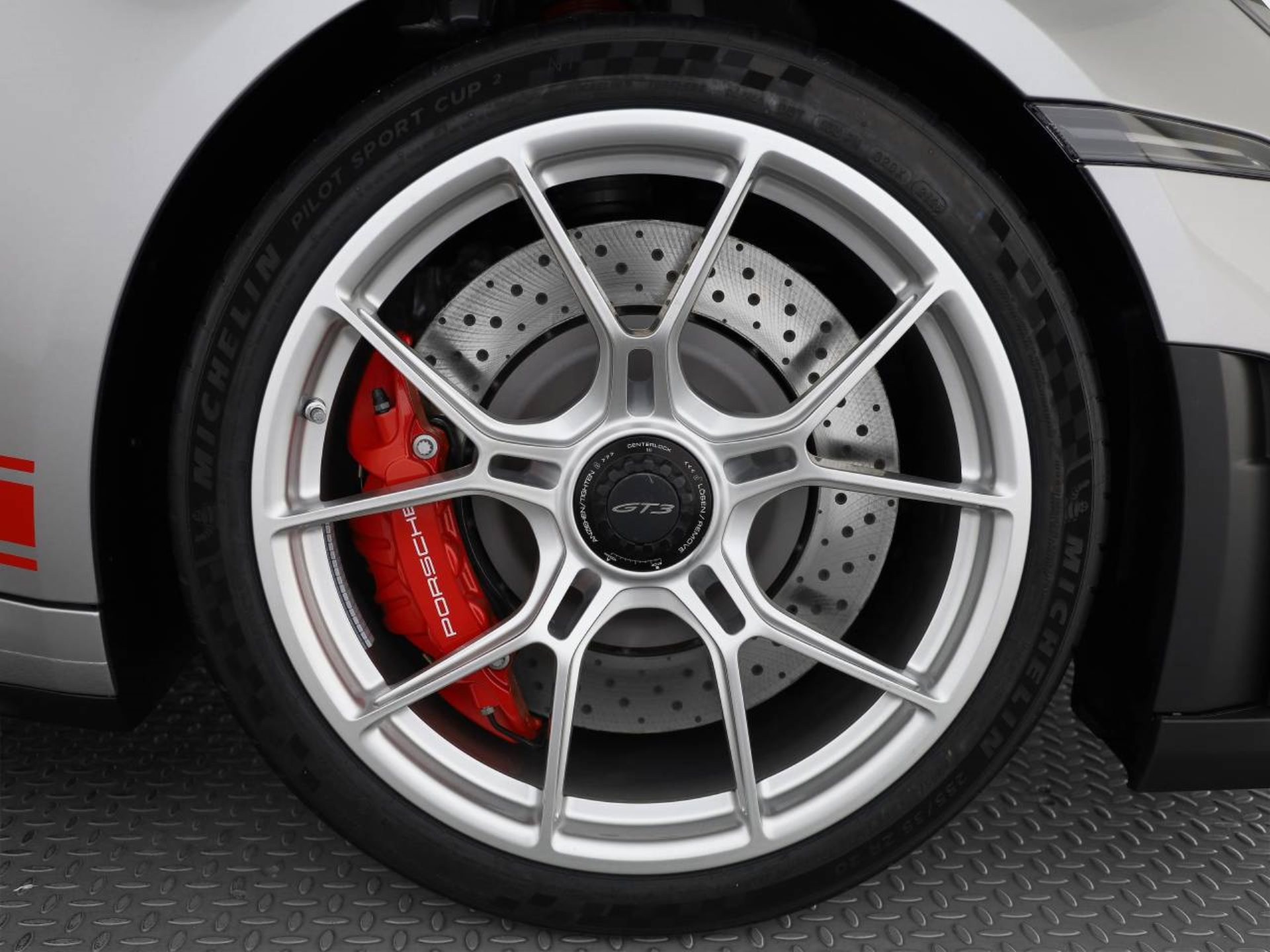 PORSCHE 911 GT3-image-7