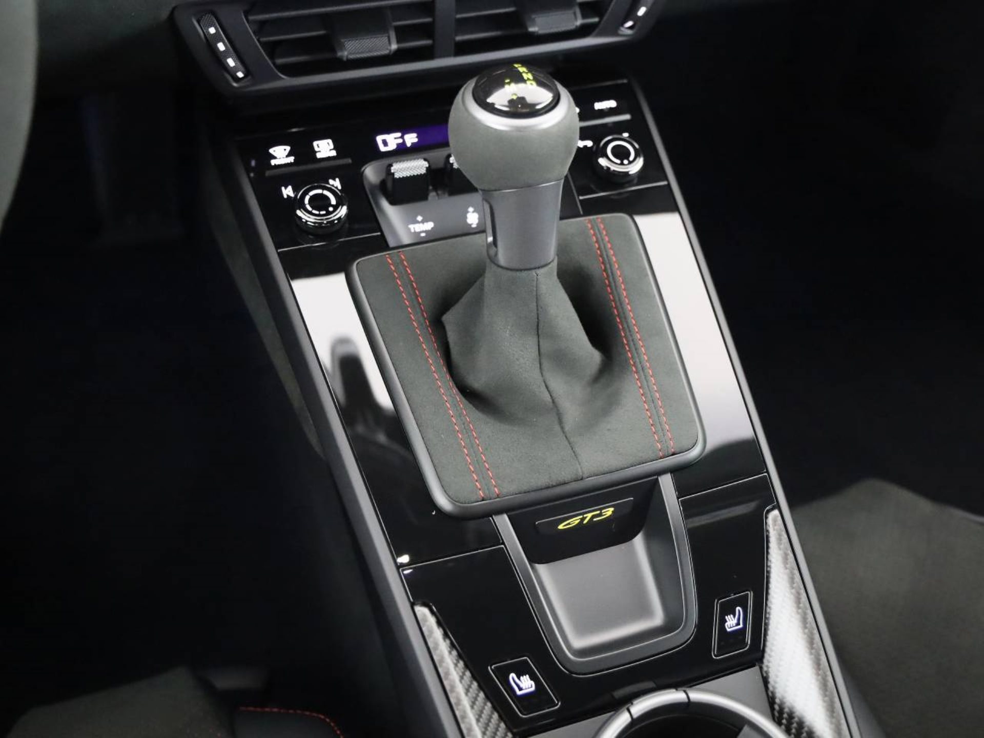 PORSCHE 911 GT3-image-16