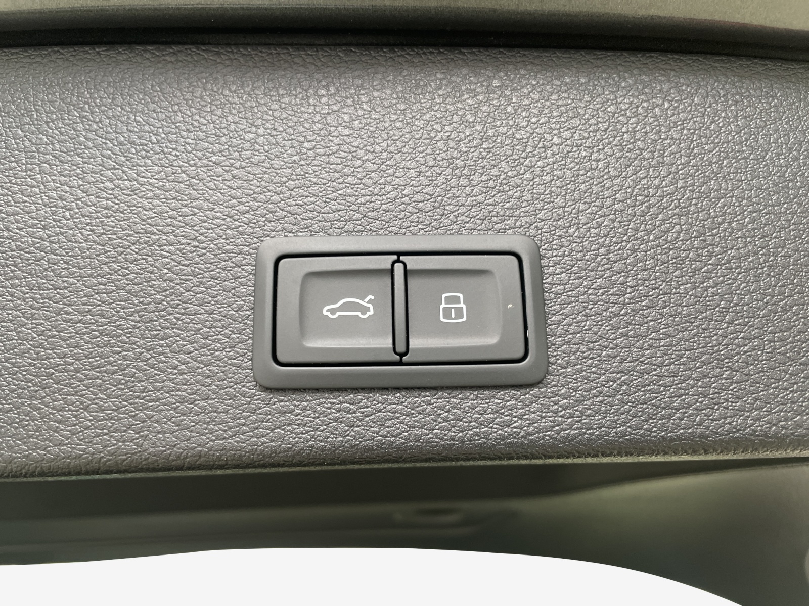 AUDI SQ2 TFSI quattro S-tronic-image-13