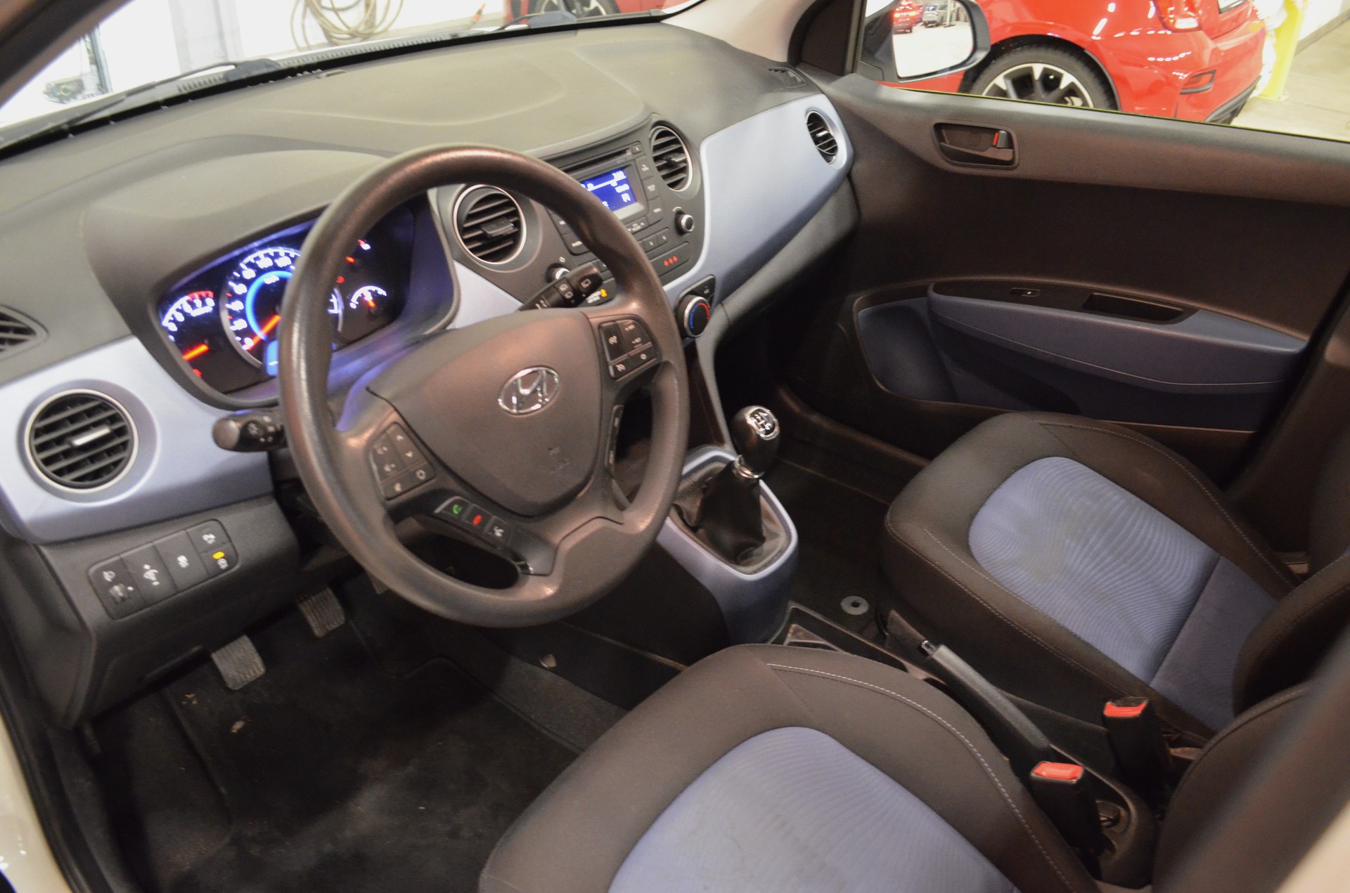 HYUNDAI i10 1.0 Comfort-image-7