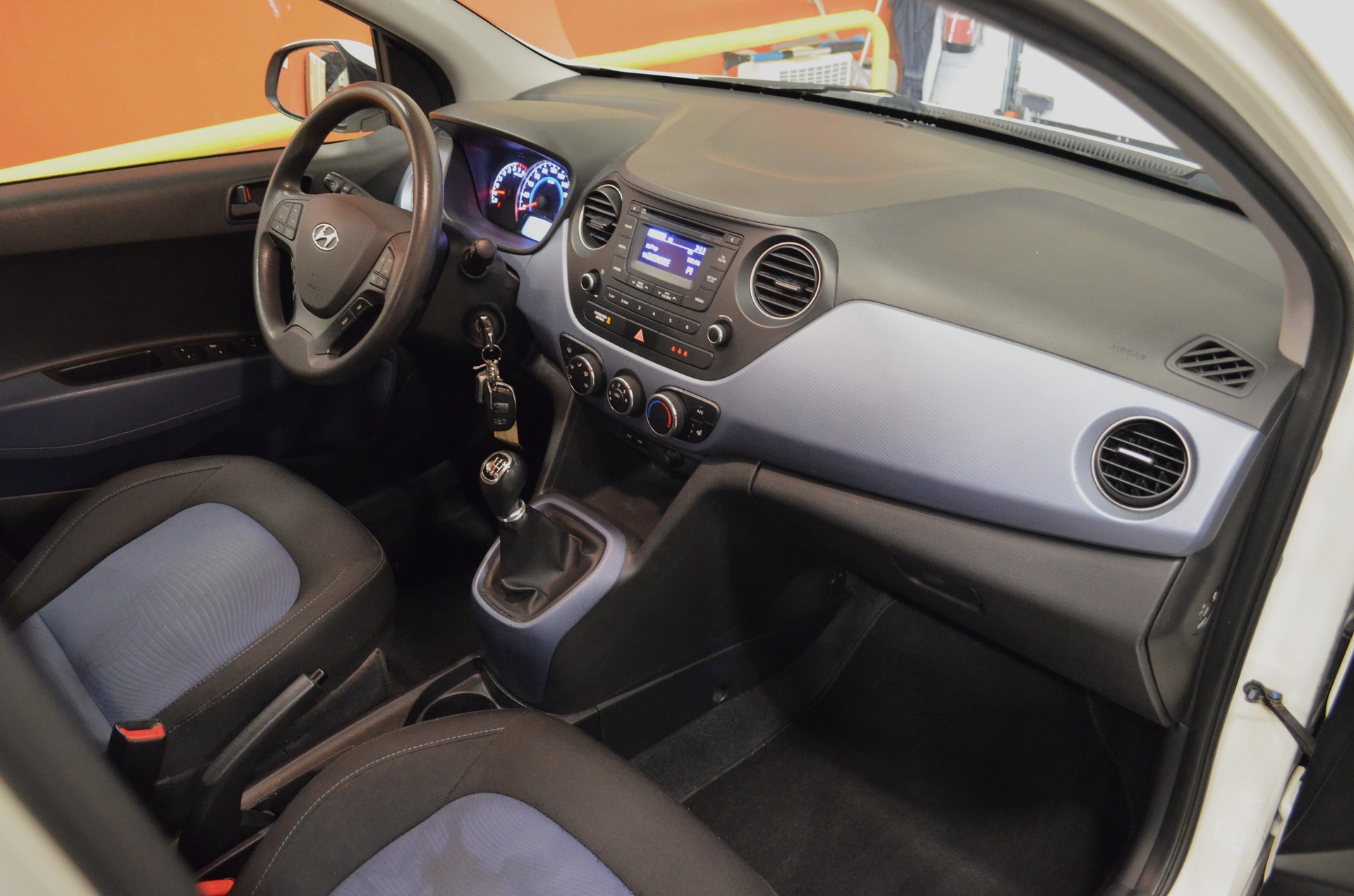 HYUNDAI i10 1.0 Comfort-image-8