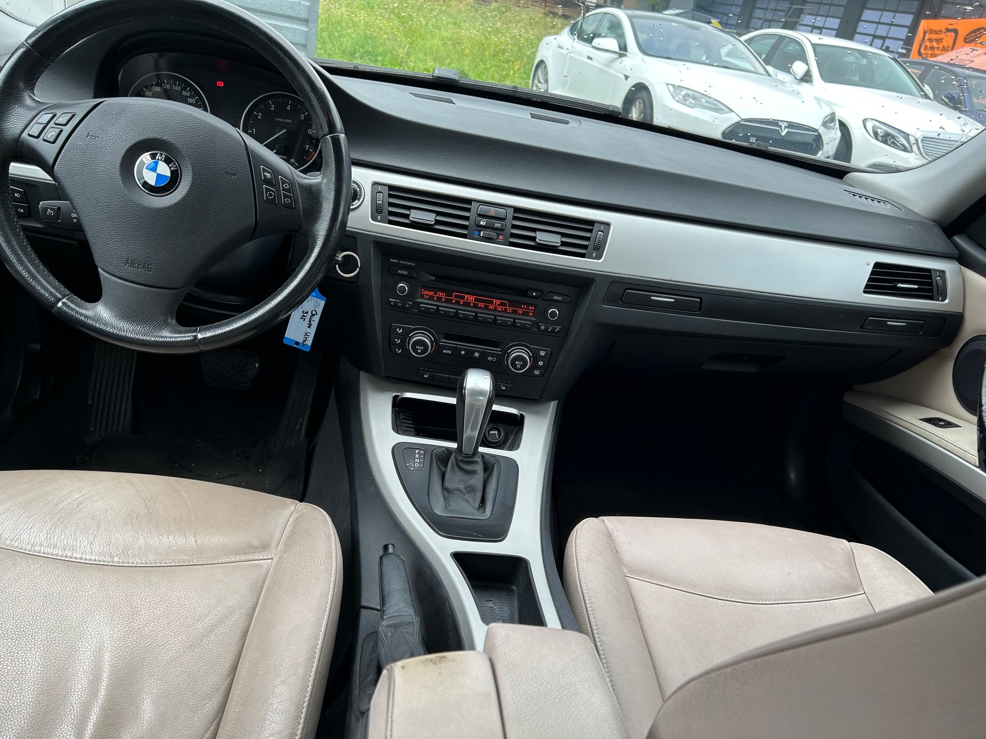 BMW 325i x-Drive more4you Steptronic-image-6