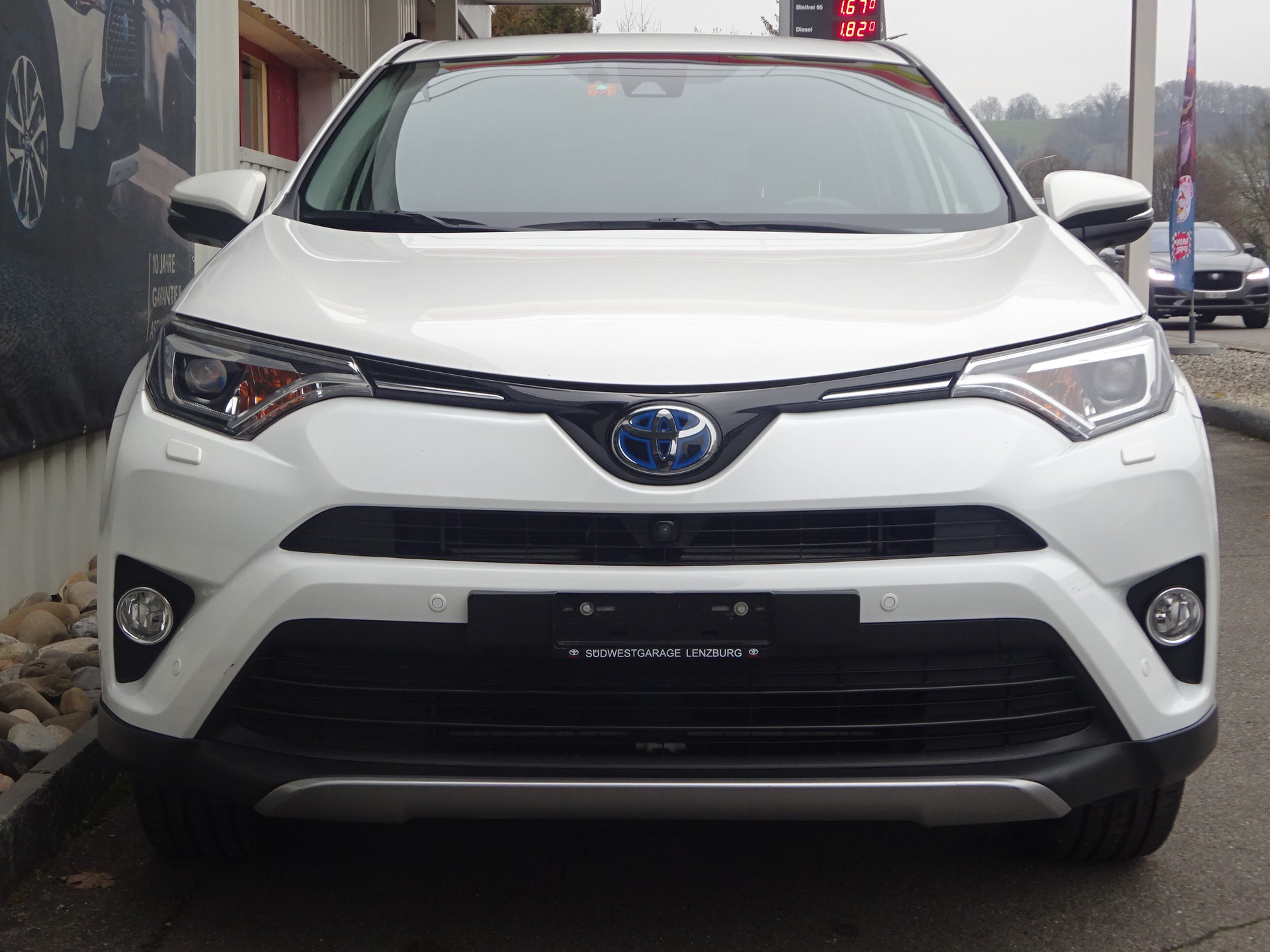 TOYOTA RAV-4 2.5 HSD Premium e-CVT-showroom-element-3