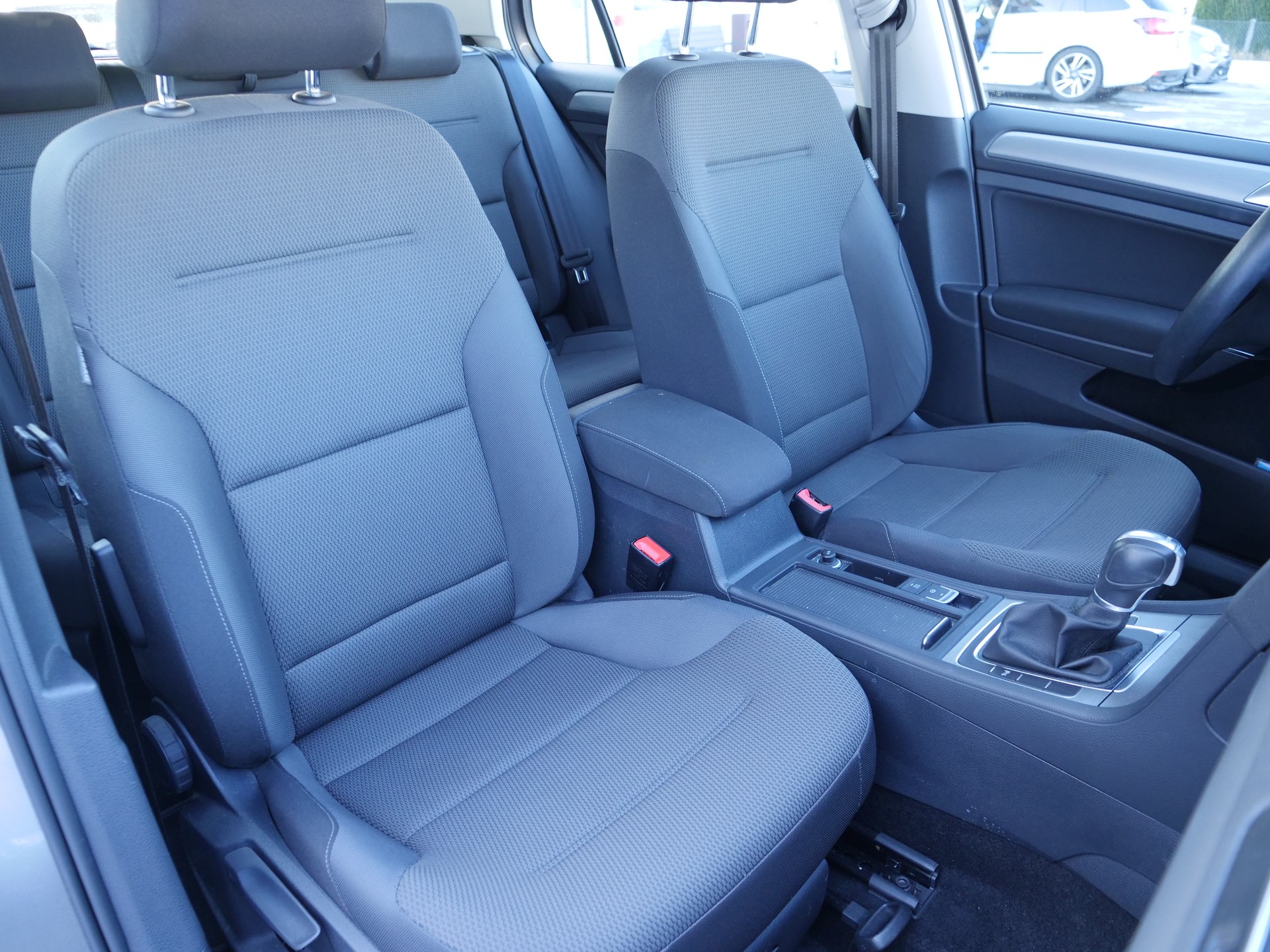 VW Golf 1.2 TSI Comfortline DSG-image-8