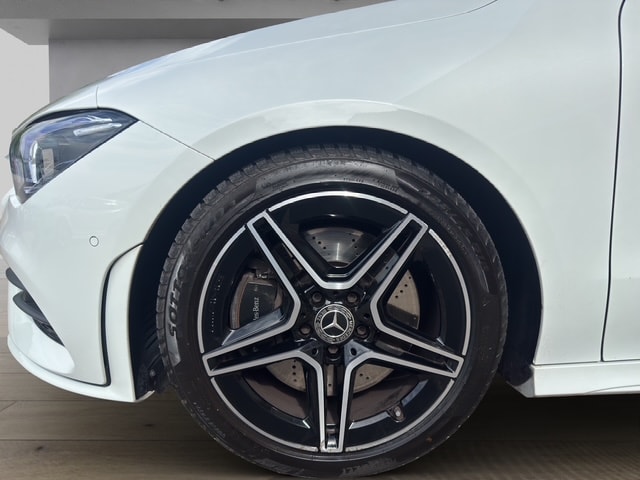 MERCEDES-BENZ CLA Shooting Brake 250 4Matic 7G-DCT AMG Line-image-30