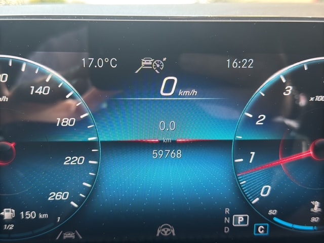 MERCEDES-BENZ CLA Shooting Brake 250 4Matic 7G-DCT AMG Line-image-12