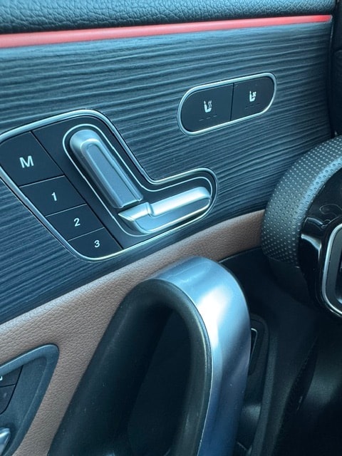 MERCEDES-BENZ CLA Shooting Brake 250 4Matic 7G-DCT AMG Line-image-23