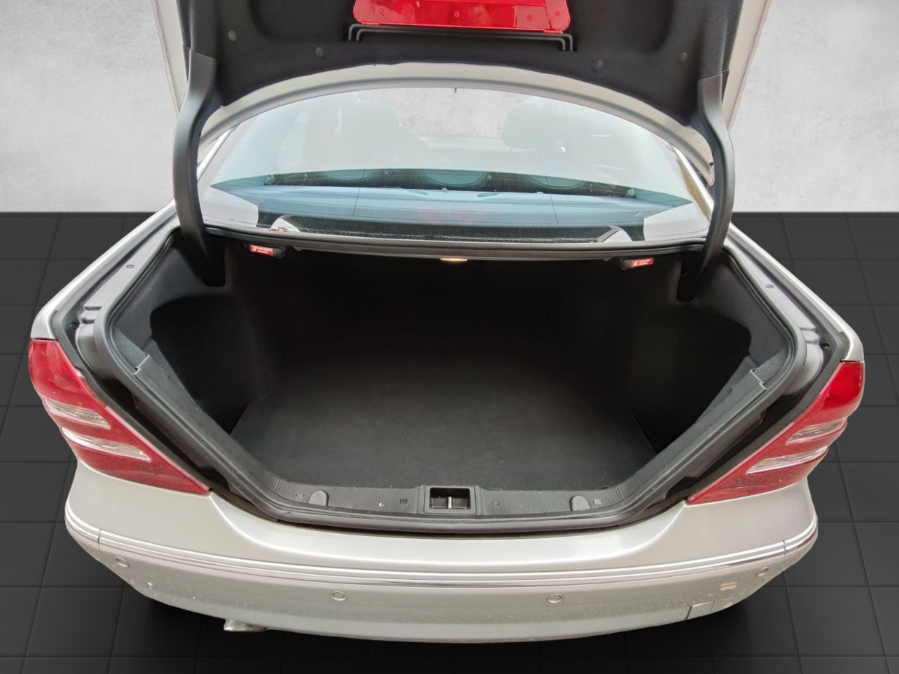 MERCEDES-BENZ C 32 AMG Automatic-image-12