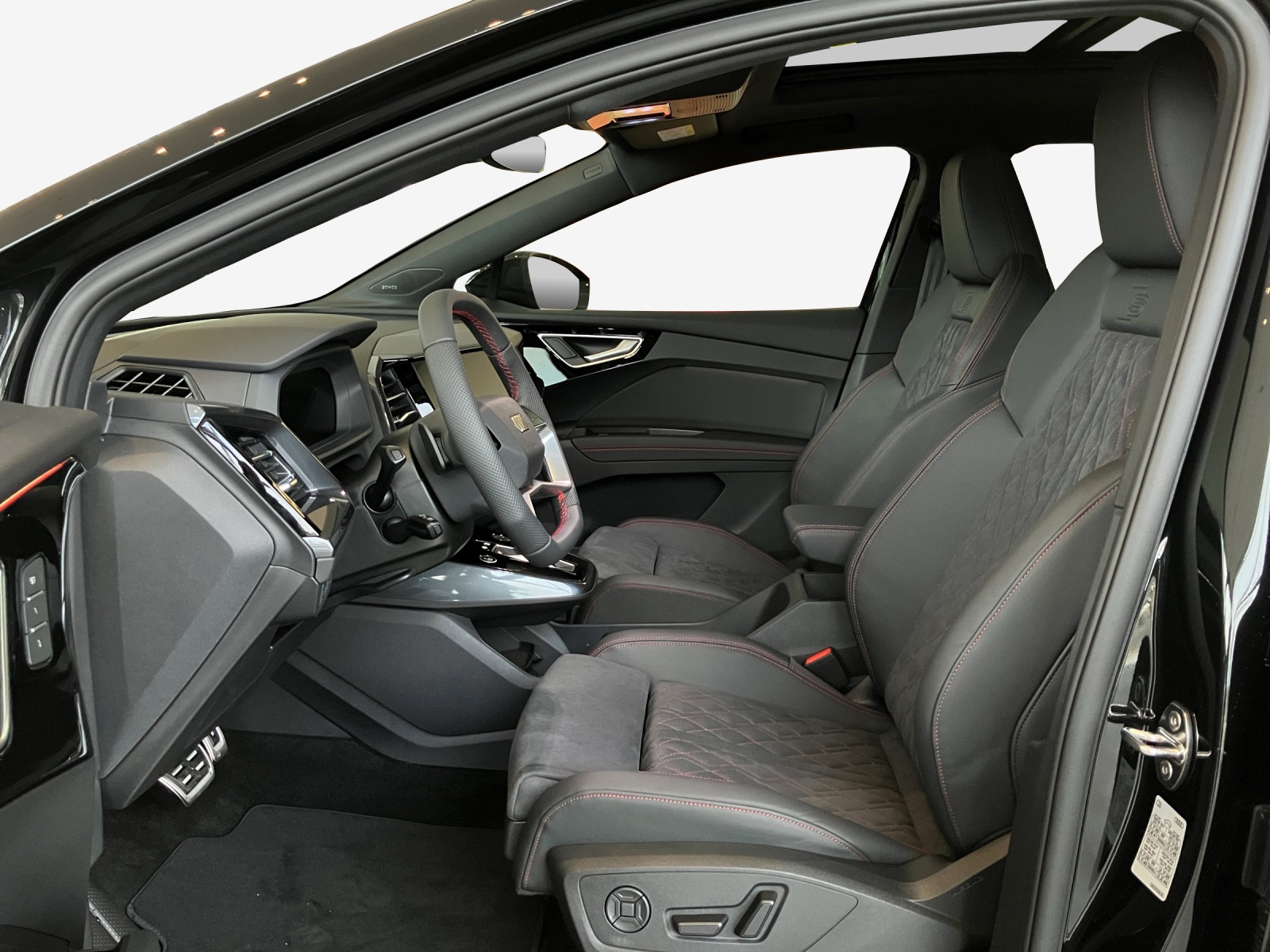 AUDI Q4 e-tron 45 Edition Swiss Ski quattro-image-7