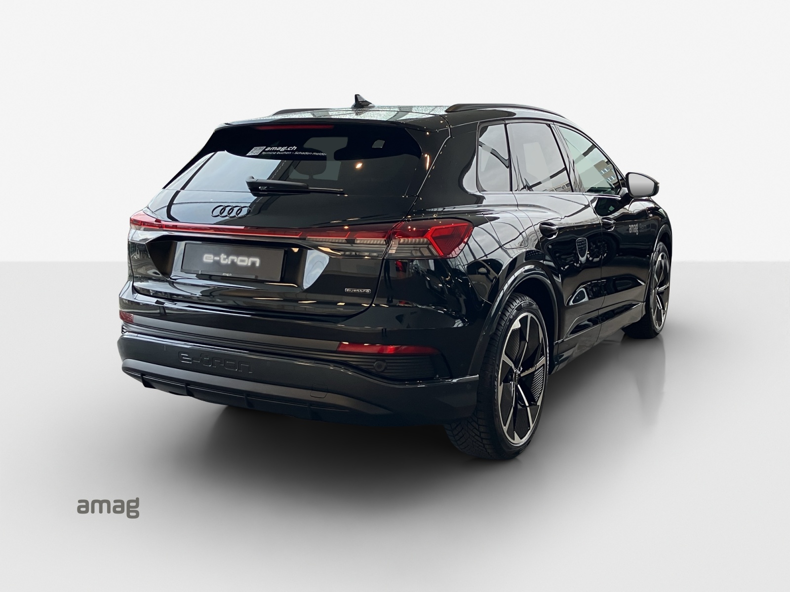 AUDI Q4 e-tron 45 Edition Swiss Ski quattro-image-4