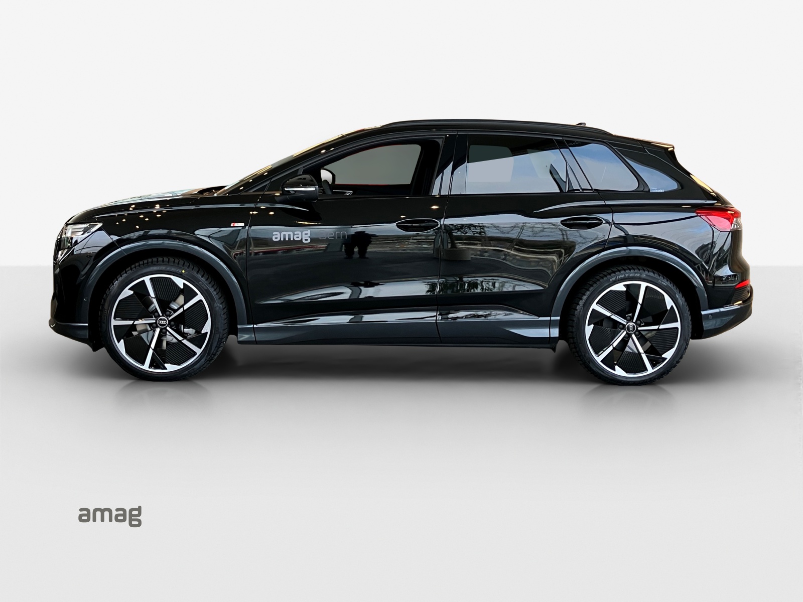 AUDI Q4 e-tron 45 Edition Swiss Ski quattro-image-1