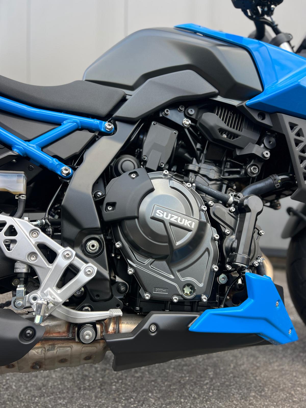 SUZUKI GSX-8S EVO MY23-showroom-element-1