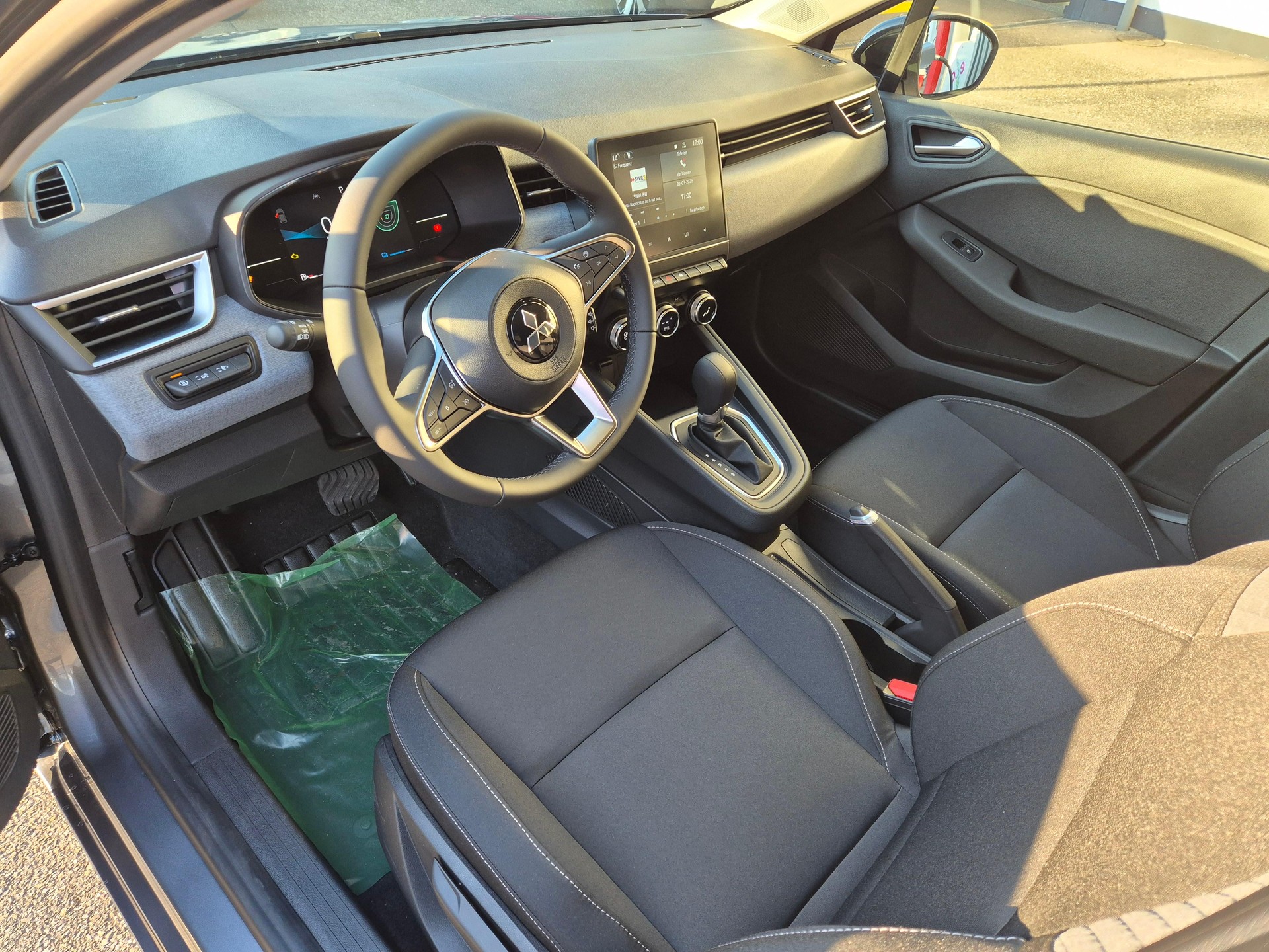 MITSUBISHI Colt 1.6 HEV Invite+ Gratisservice-image-5