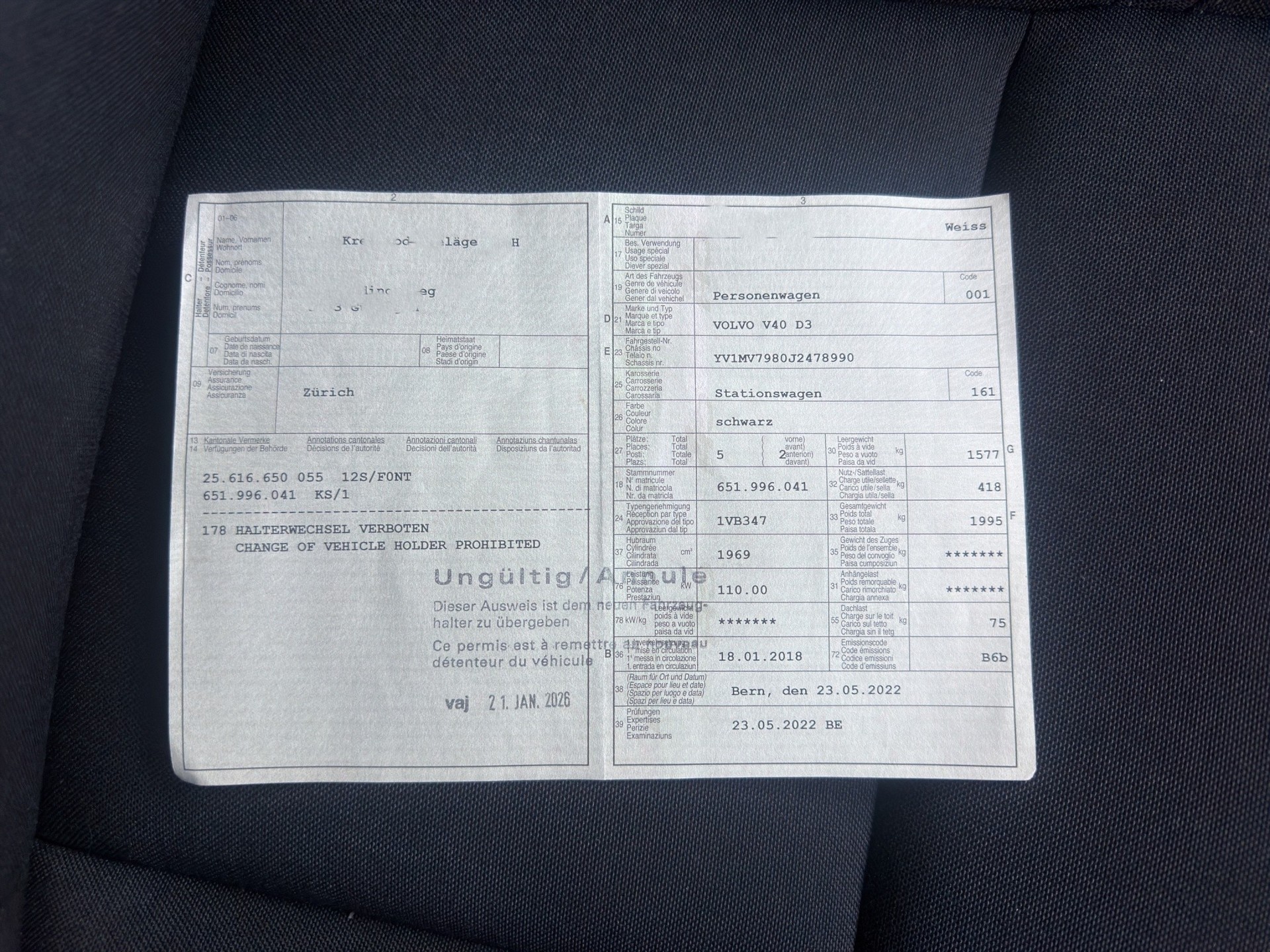 VOLVO V40 D3 Kinetic Geartronic-image-15