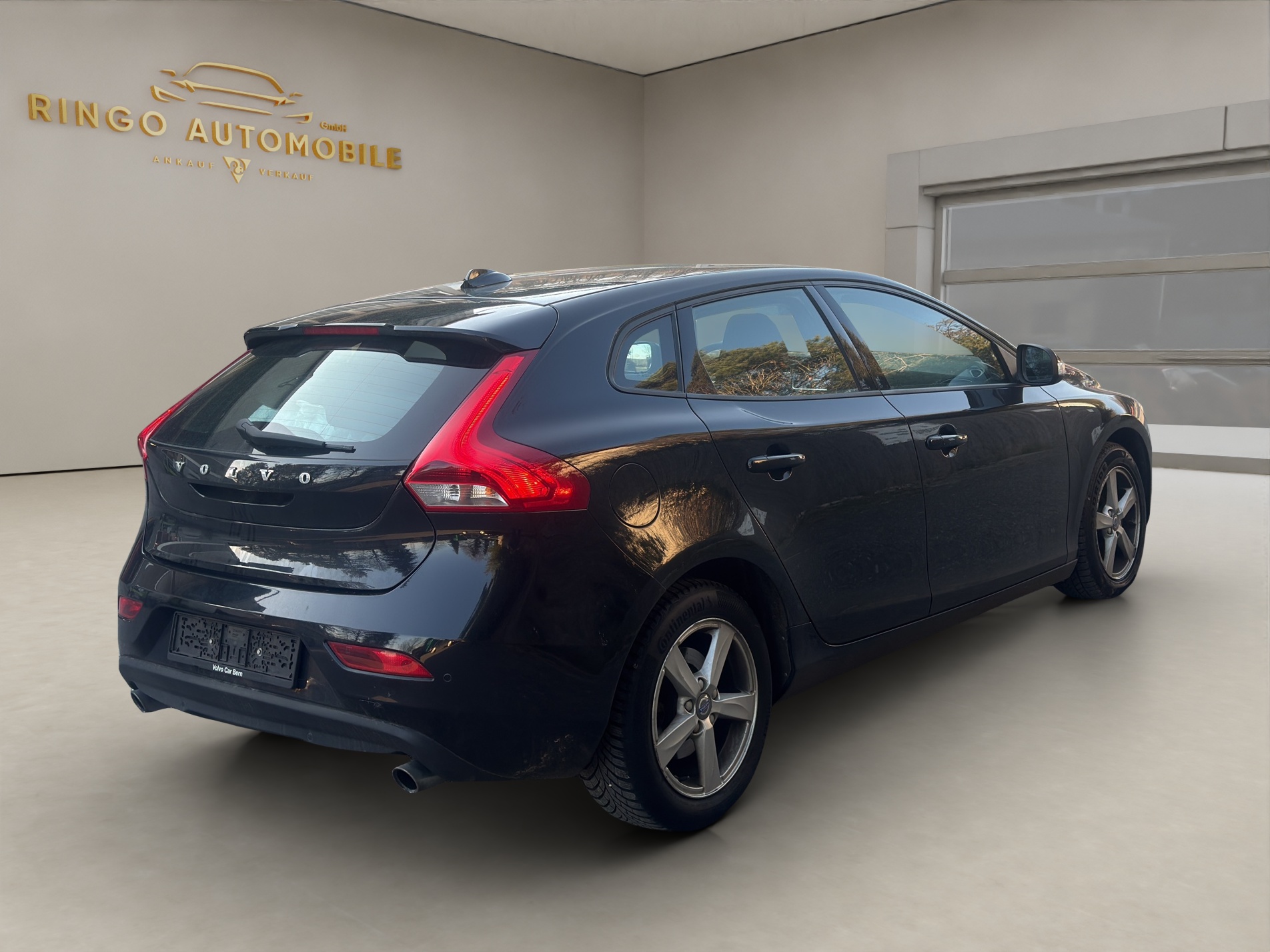 VOLVO V40 D3 Kinetic Geartronic-image-7