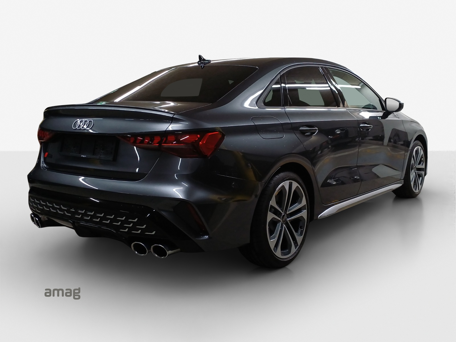 AUDI S3 Limousine TFSI quattro S-tronic-image-4