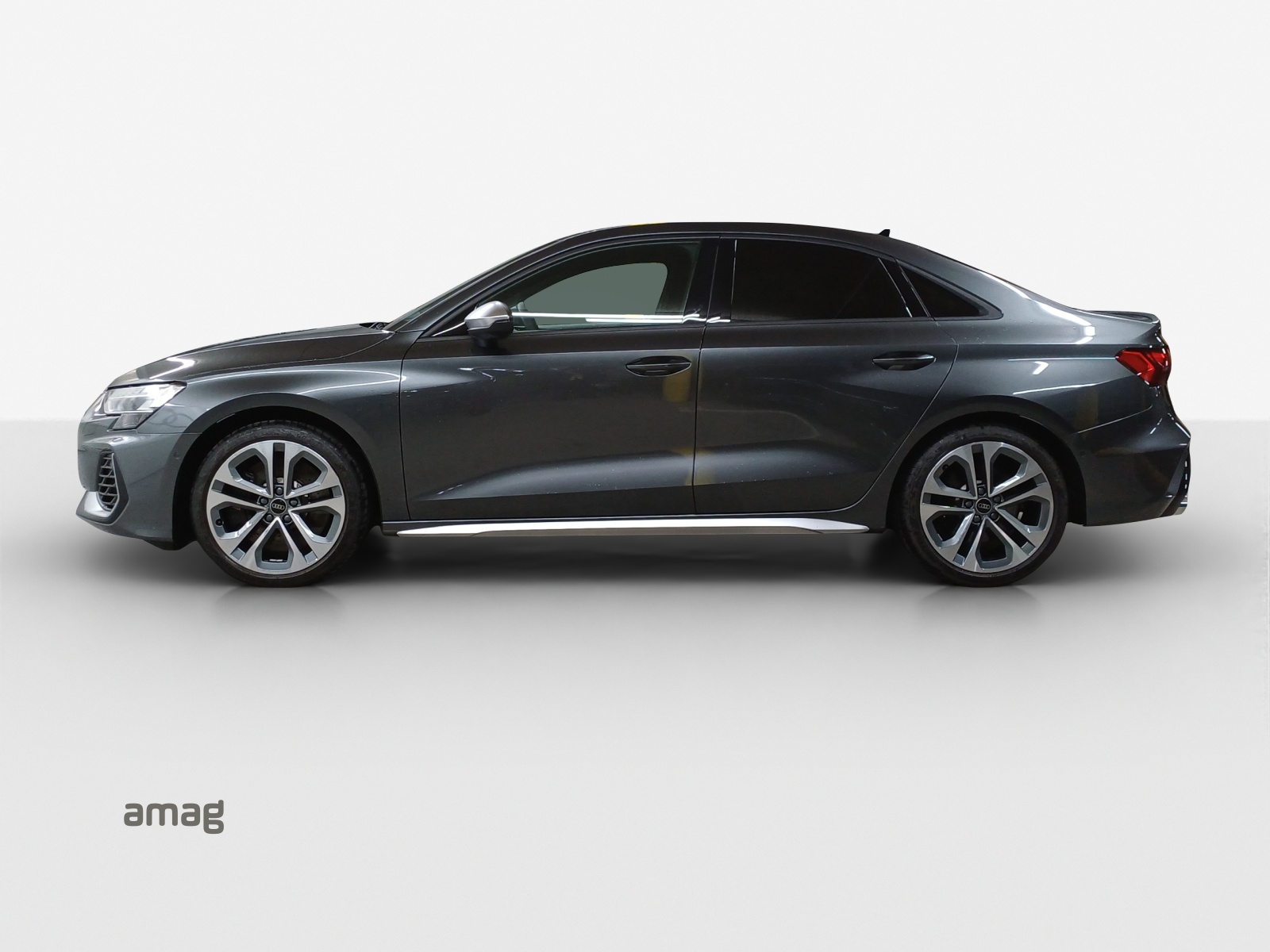 AUDI S3 Limousine TFSI quattro S-tronic-image-1