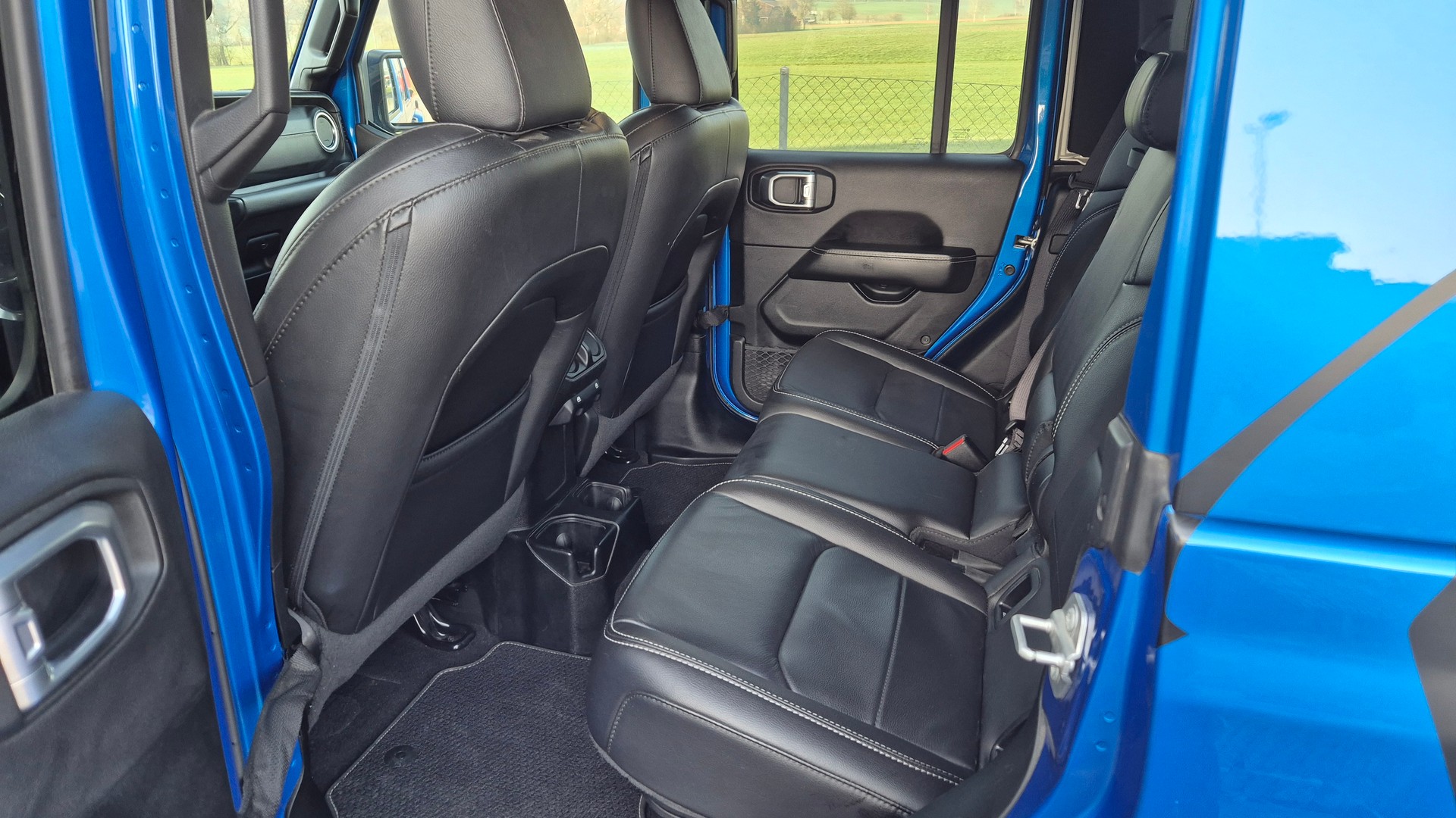 JEEP Gladiator 3.0 V6 Launch Edition-image-12