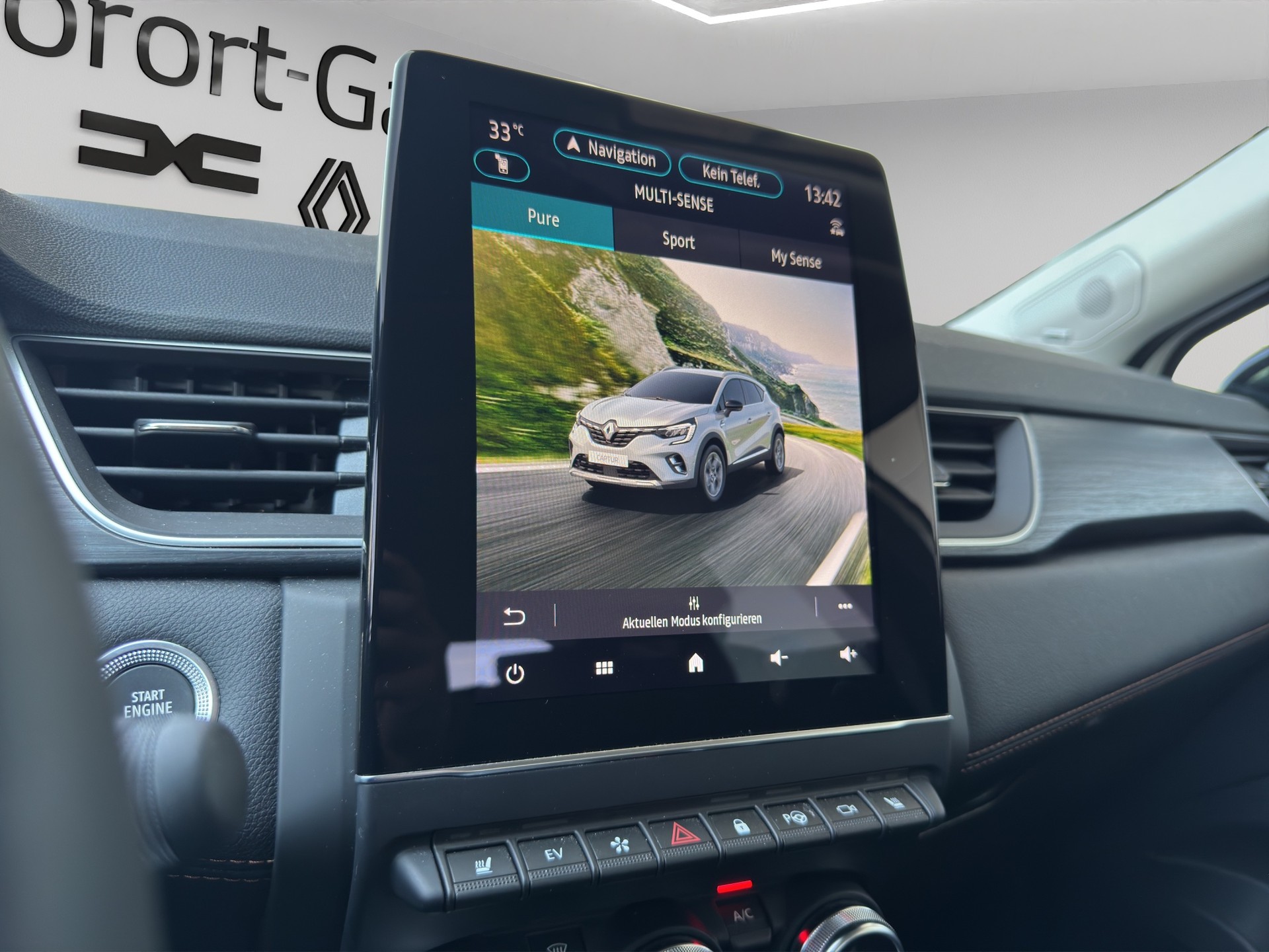 RENAULT Captur 1.6 E-Tech 160 Iconic DHT-image-13