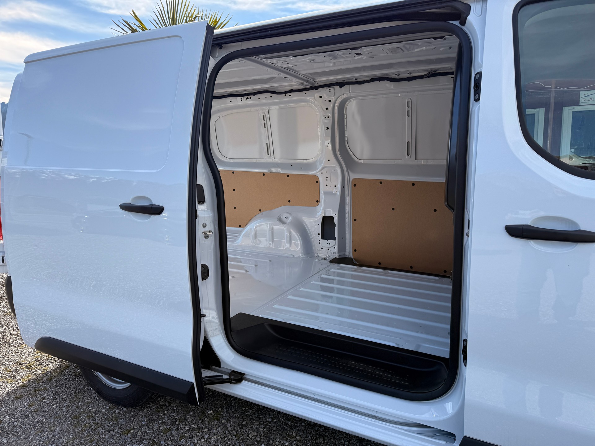 TOYOTA Proace EV 75kWh✅ Medium L1 Activ✅Adaptiver Tempomat✅-showroom-element-1