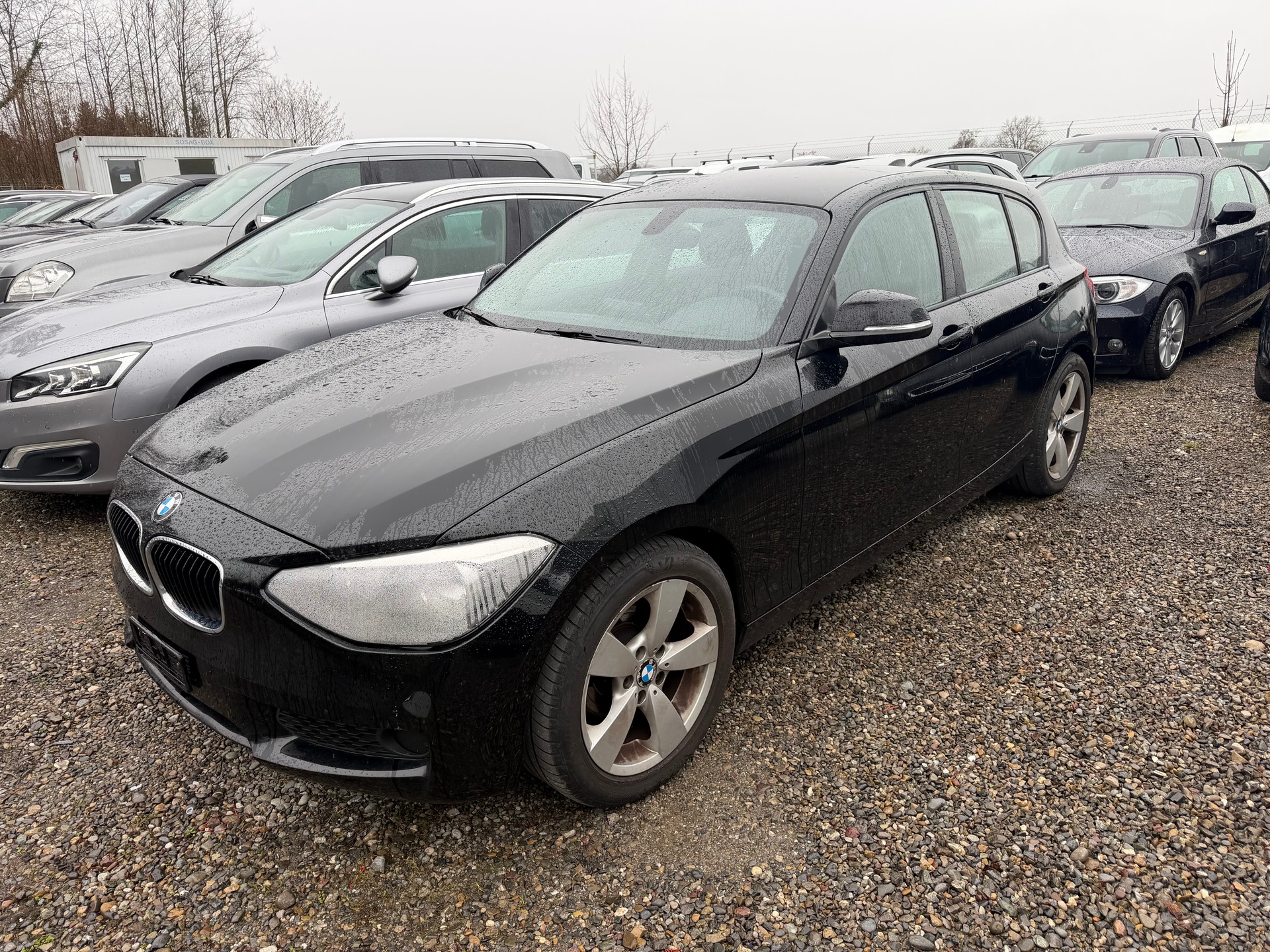 BMW 116i-image-0