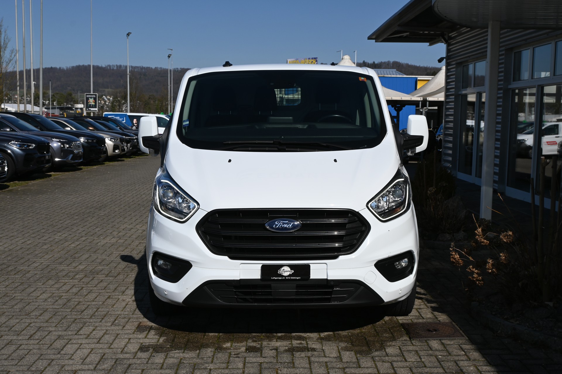 FORD Transit Custom Van 320 L1H1 Basis 3-Plätzer + Einrichtung-showroom-element-2