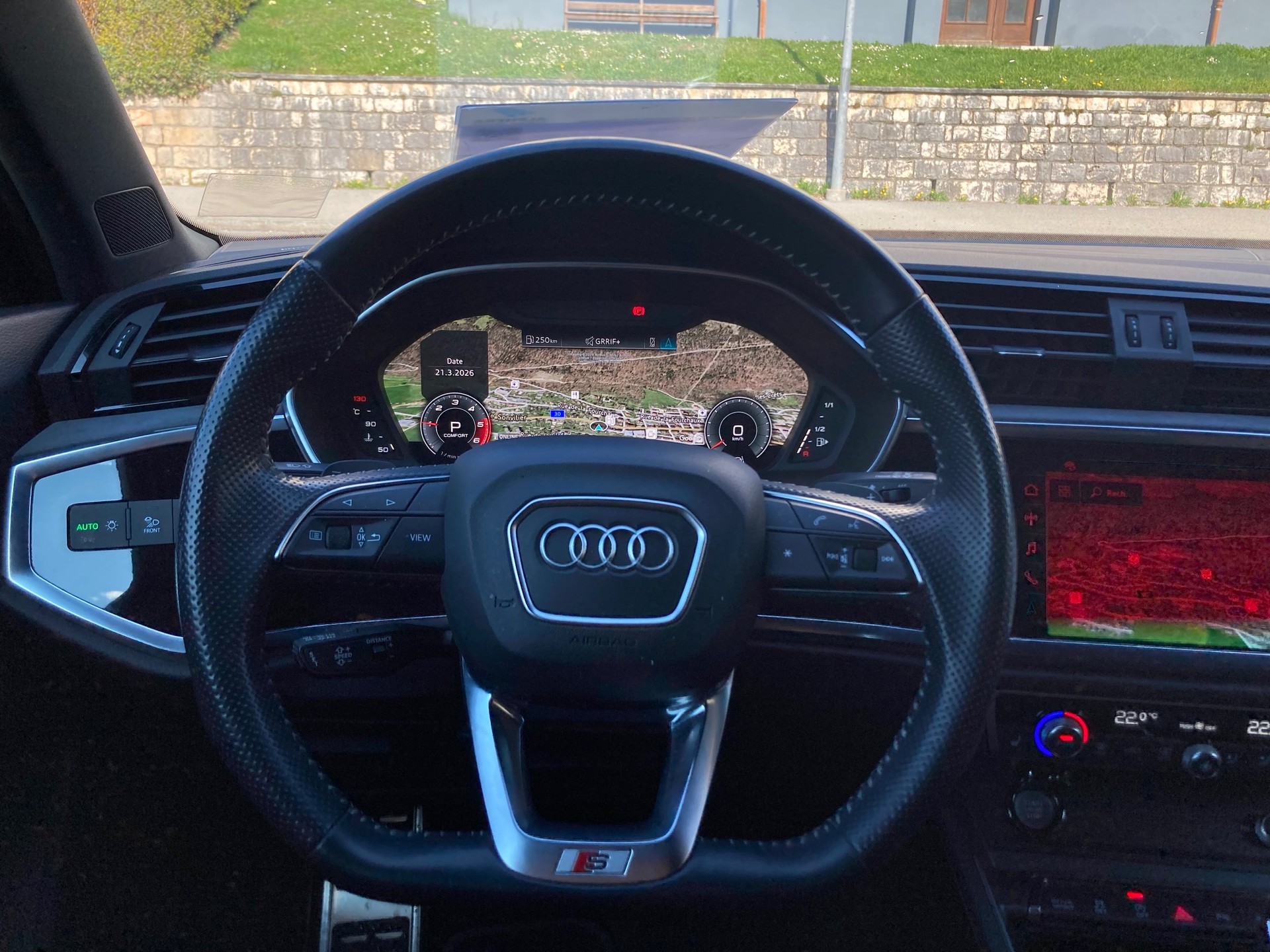 AUDI Q3 SB 40 TDI S line qu-image-10