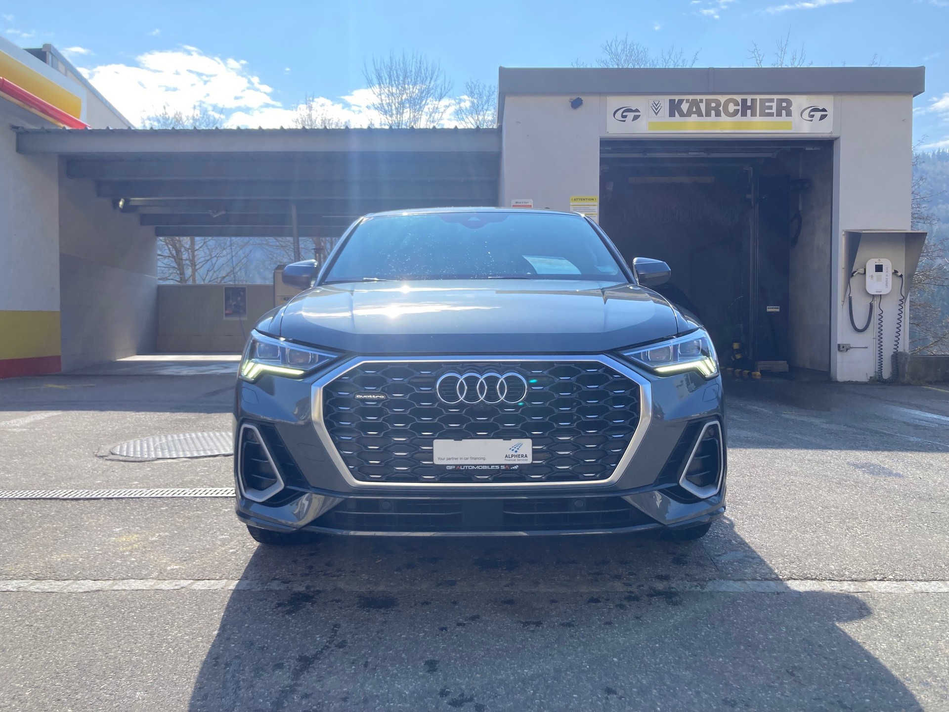AUDI Q3 SB 40 TDI S line qu-image-1