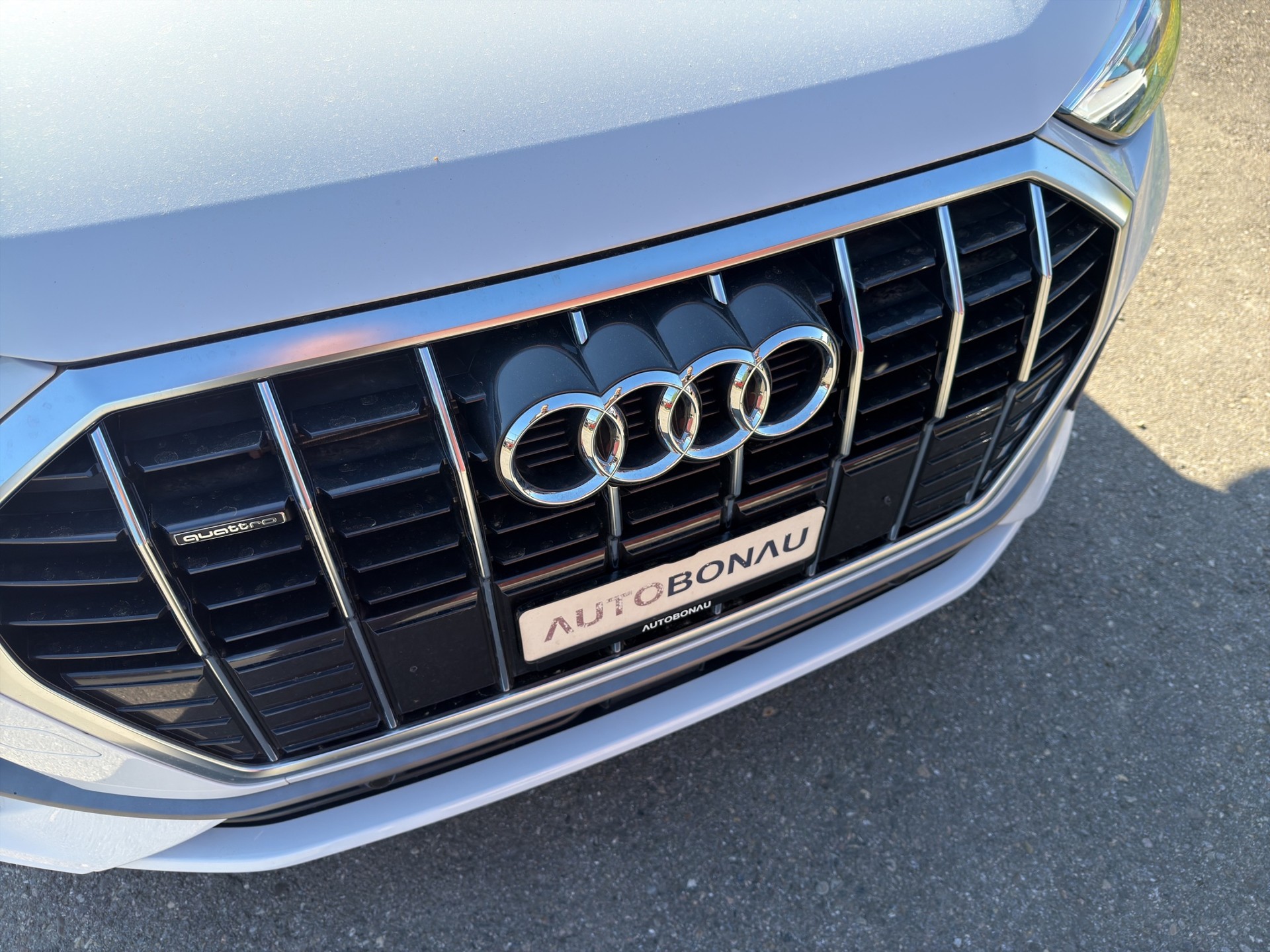AUDI Q3 2.0 40 TFSI S line quattro S-Tronic-image-33