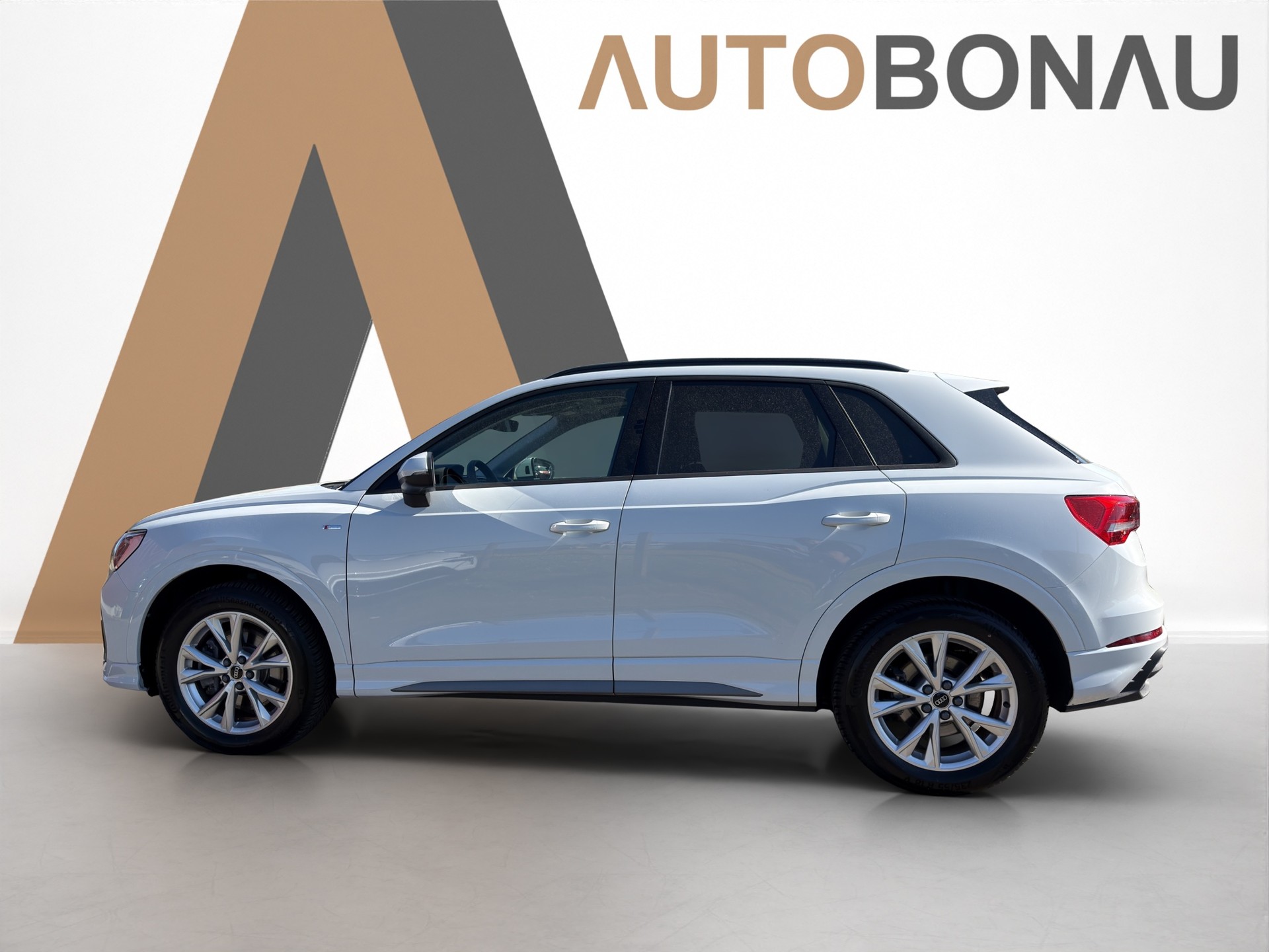 AUDI Q3 2.0 40 TFSI S line quattro S-Tronic-showroom-element-1