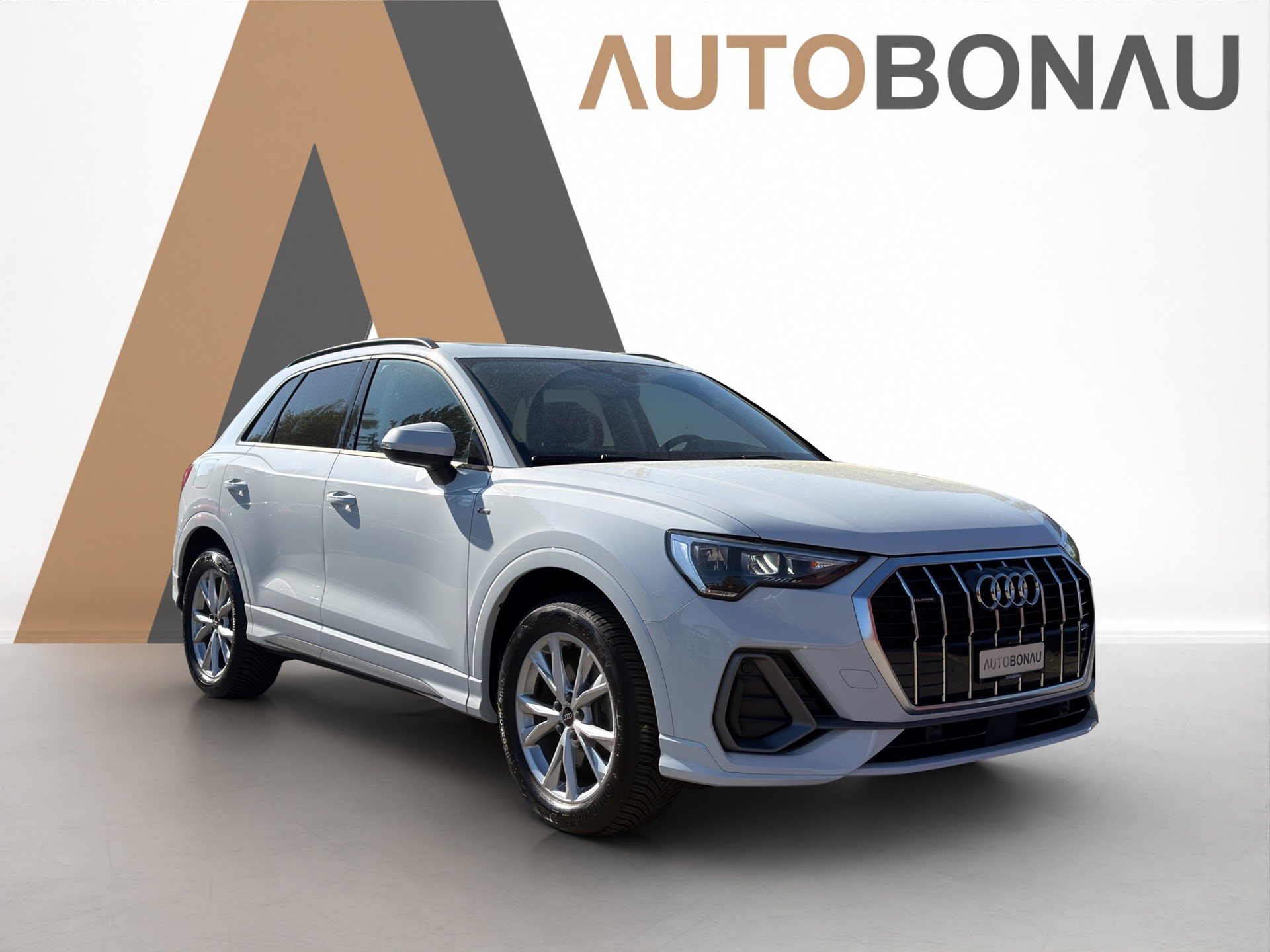 AUDI Q3 2.0 40 TFSI S line quattro S-Tronic-image-6