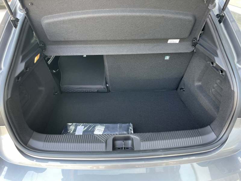 RENAULT Clio 1.8 E-Tech techno-image-13