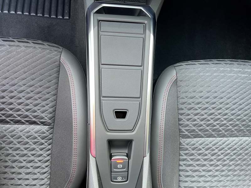 RENAULT Clio 1.8 E-Tech techno-image-10