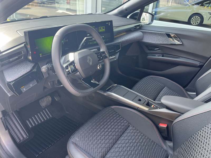 RENAULT Clio 1.8 E-Tech techno-image-5