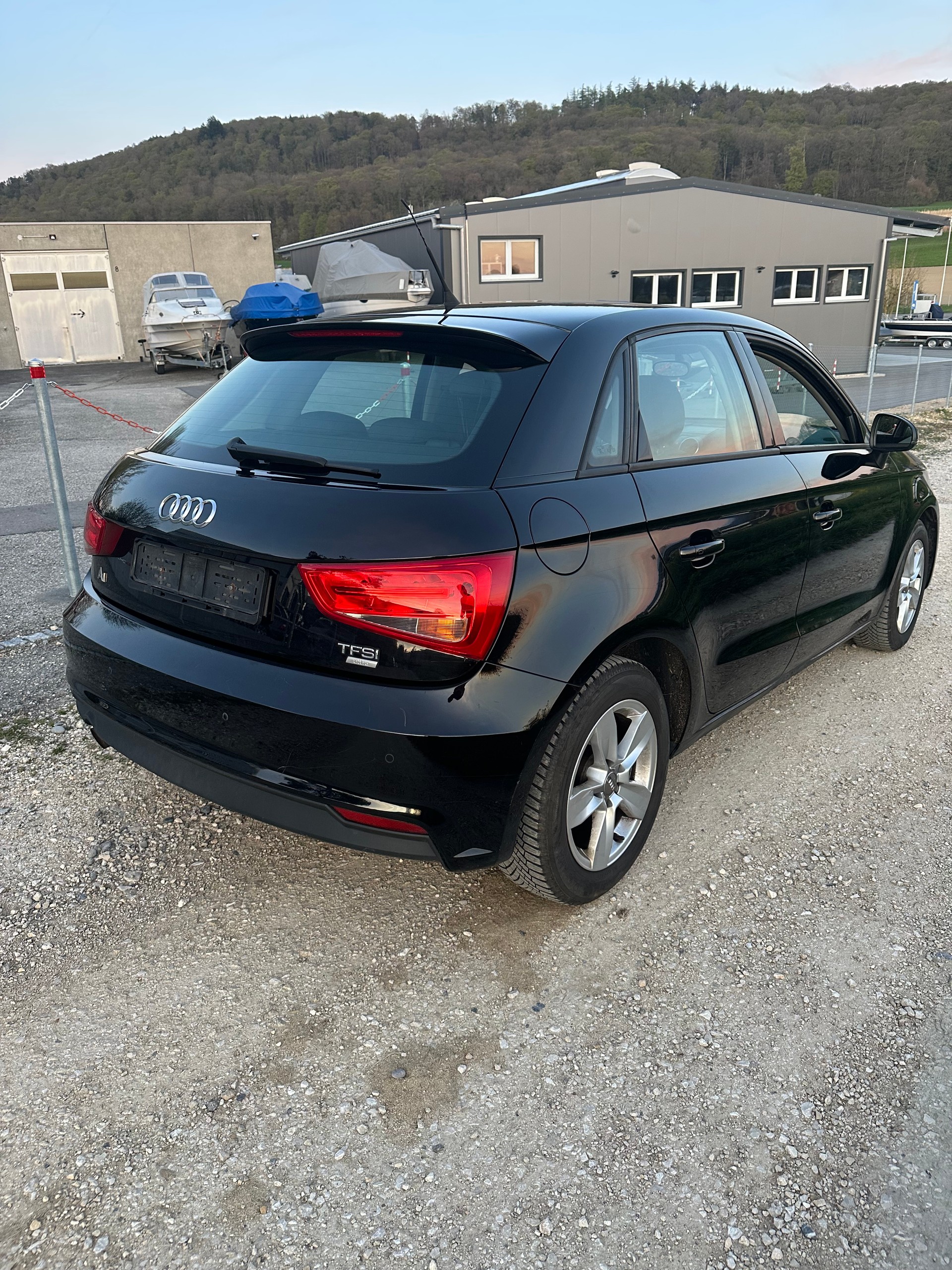 AUDI A1 Sportback 1.0 TFSI Sport-image-4