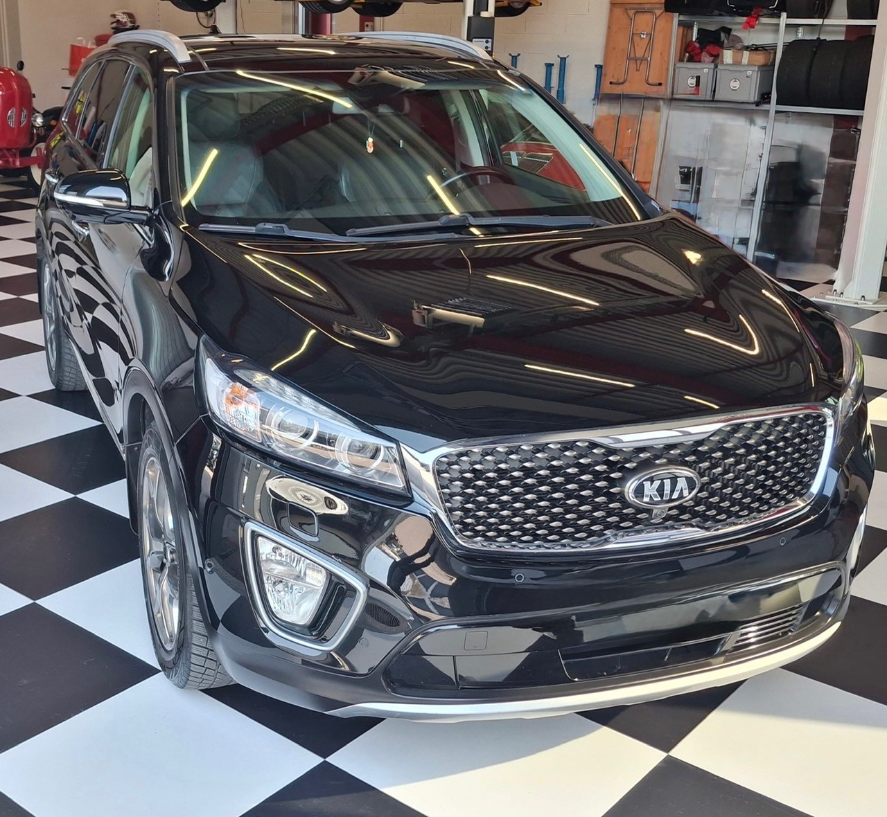 KIA Sorento 2.2 CRDI Style 7P. Automatic-image-1