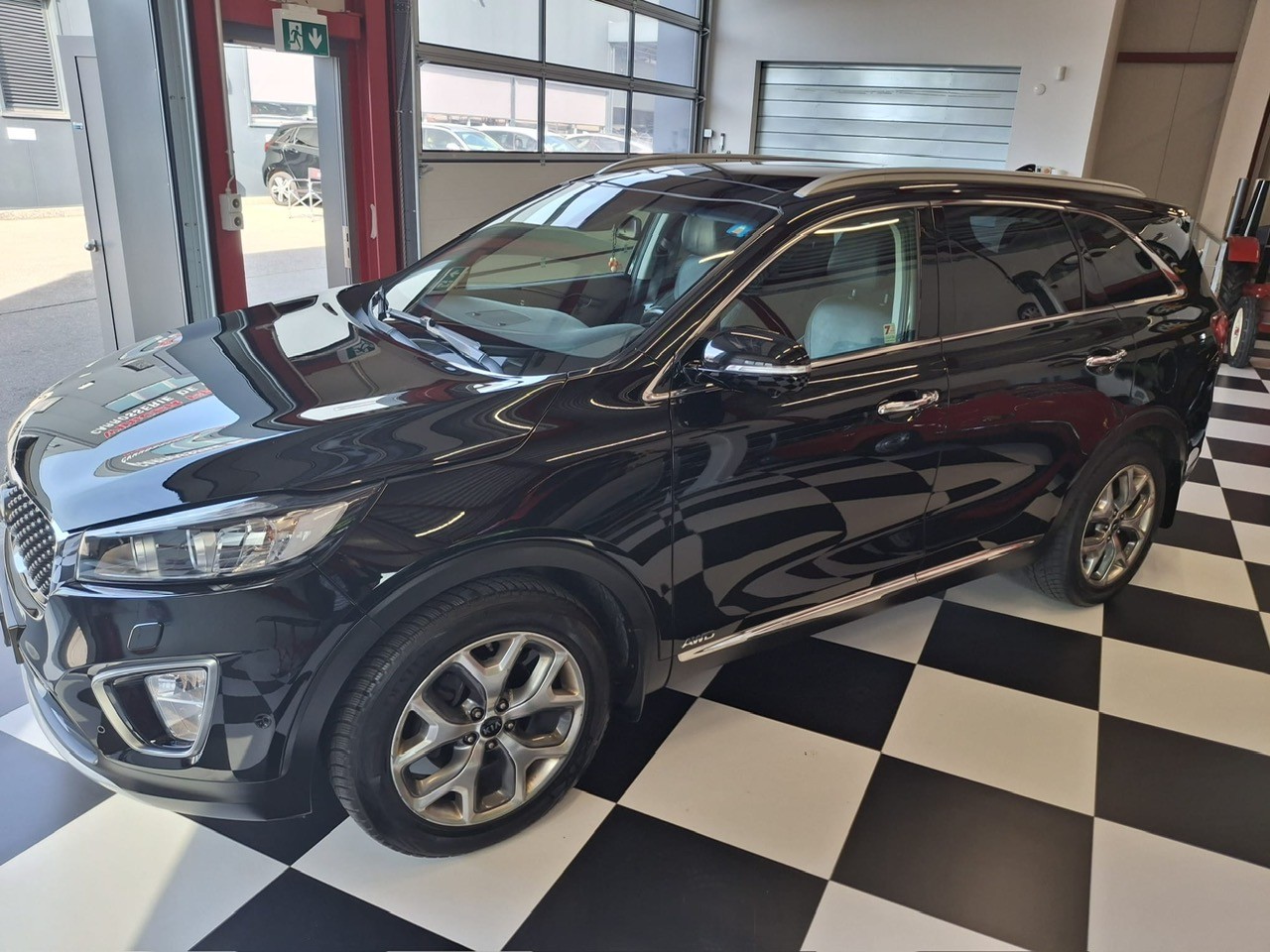 KIA Sorento 2.2 CRDI Style 7P. Automatic-image-2