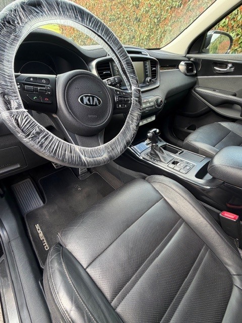 KIA Sorento 2.2 CRDI Style 7P. Automatic-image-3