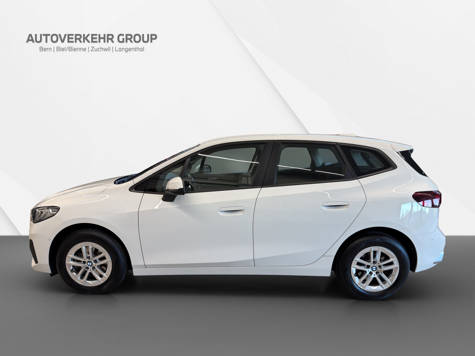 BMW 218d Active Tourer-image-2