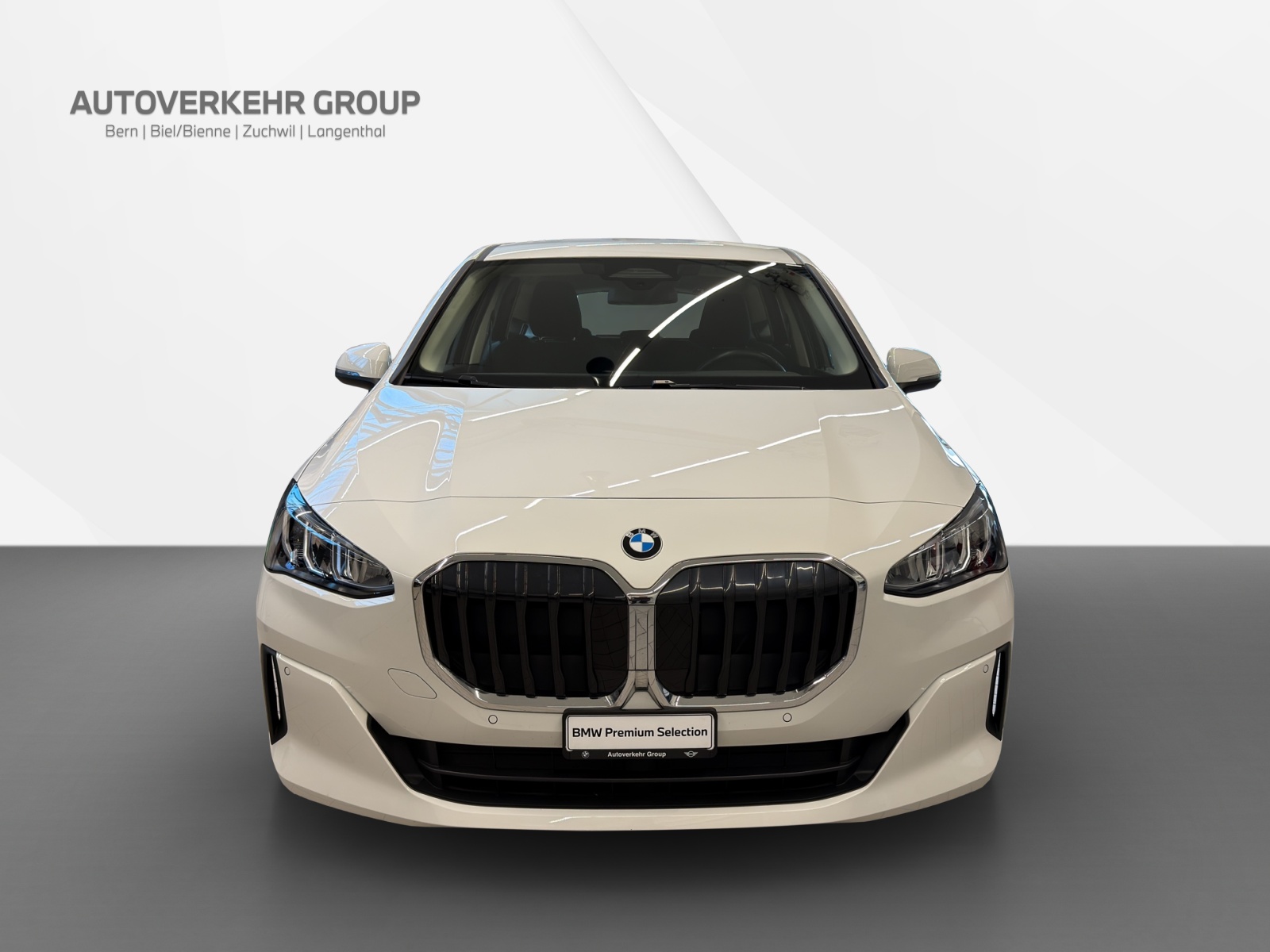 BMW 218d Active Tourer-image-1