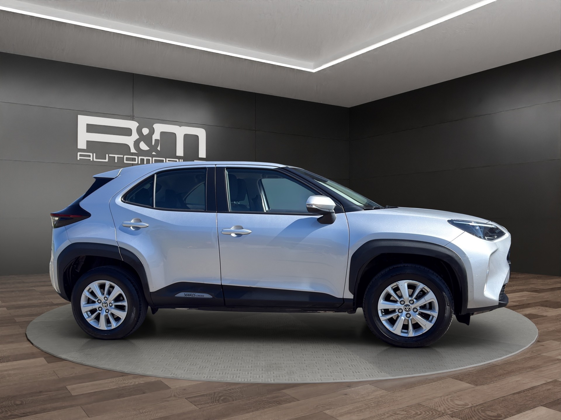 TOYOTA Yaris Cross 1.5 Trend e-CVT AWDi-image-2