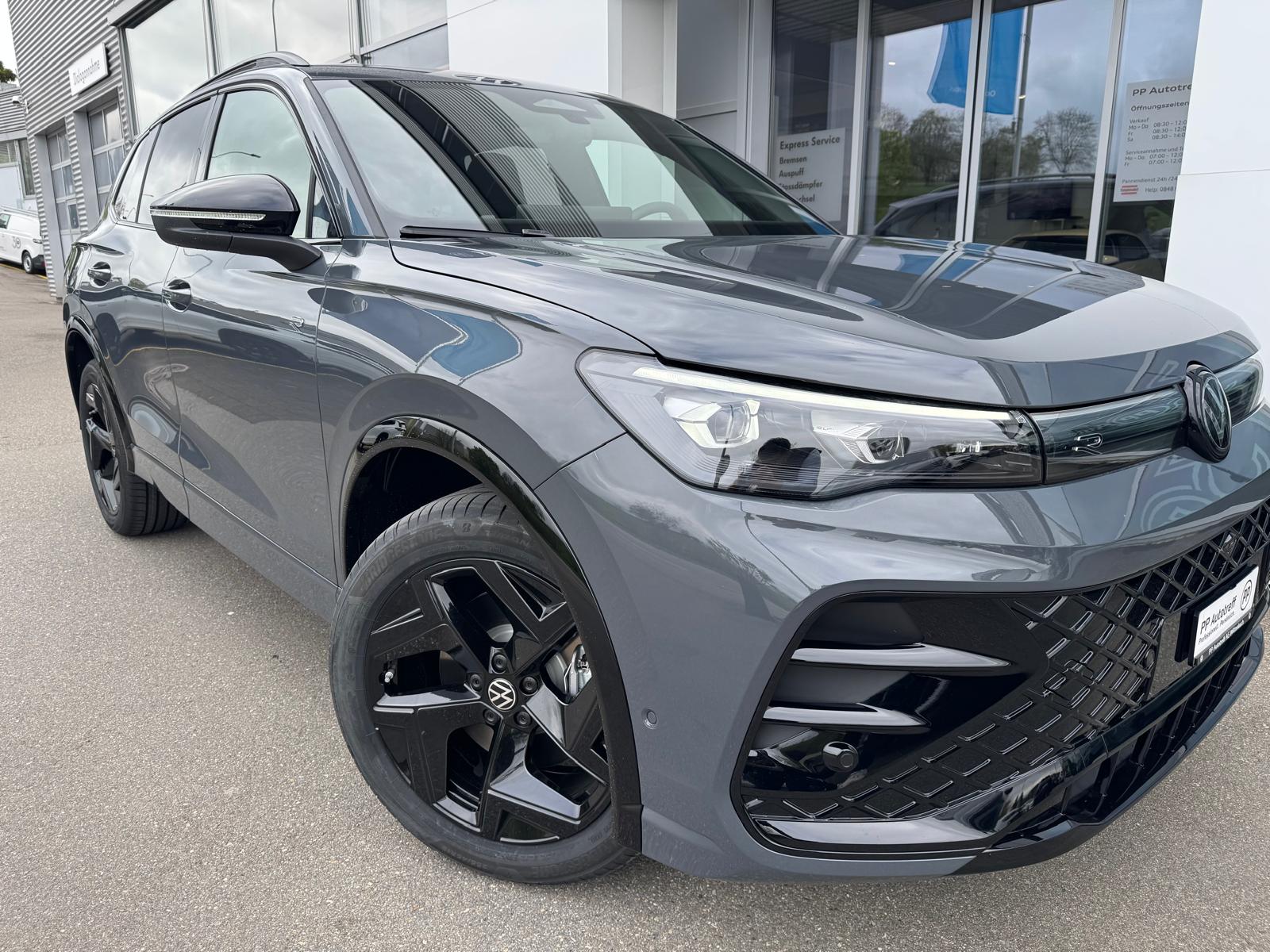 VW Tiguan 2.0 TSI DSG R-Line 4Motion-image-1