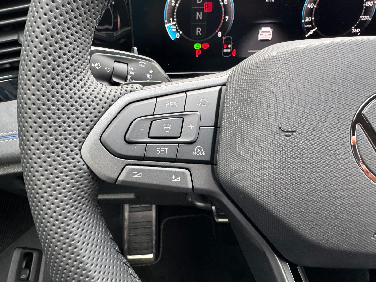 VW Tiguan 2.0 TSI DSG R-Line 4Motion-image-8