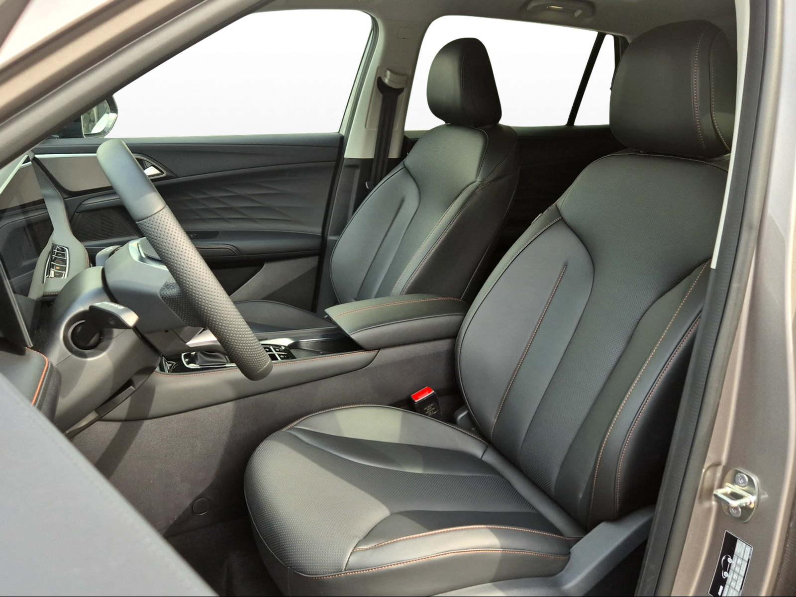 MG HS 1.5 PHEV Luxury-image-8