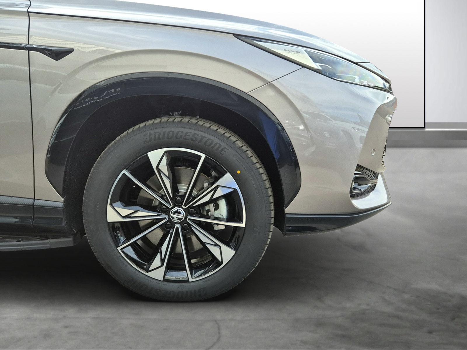 MG HS 1.5 PHEV Luxury-image-14