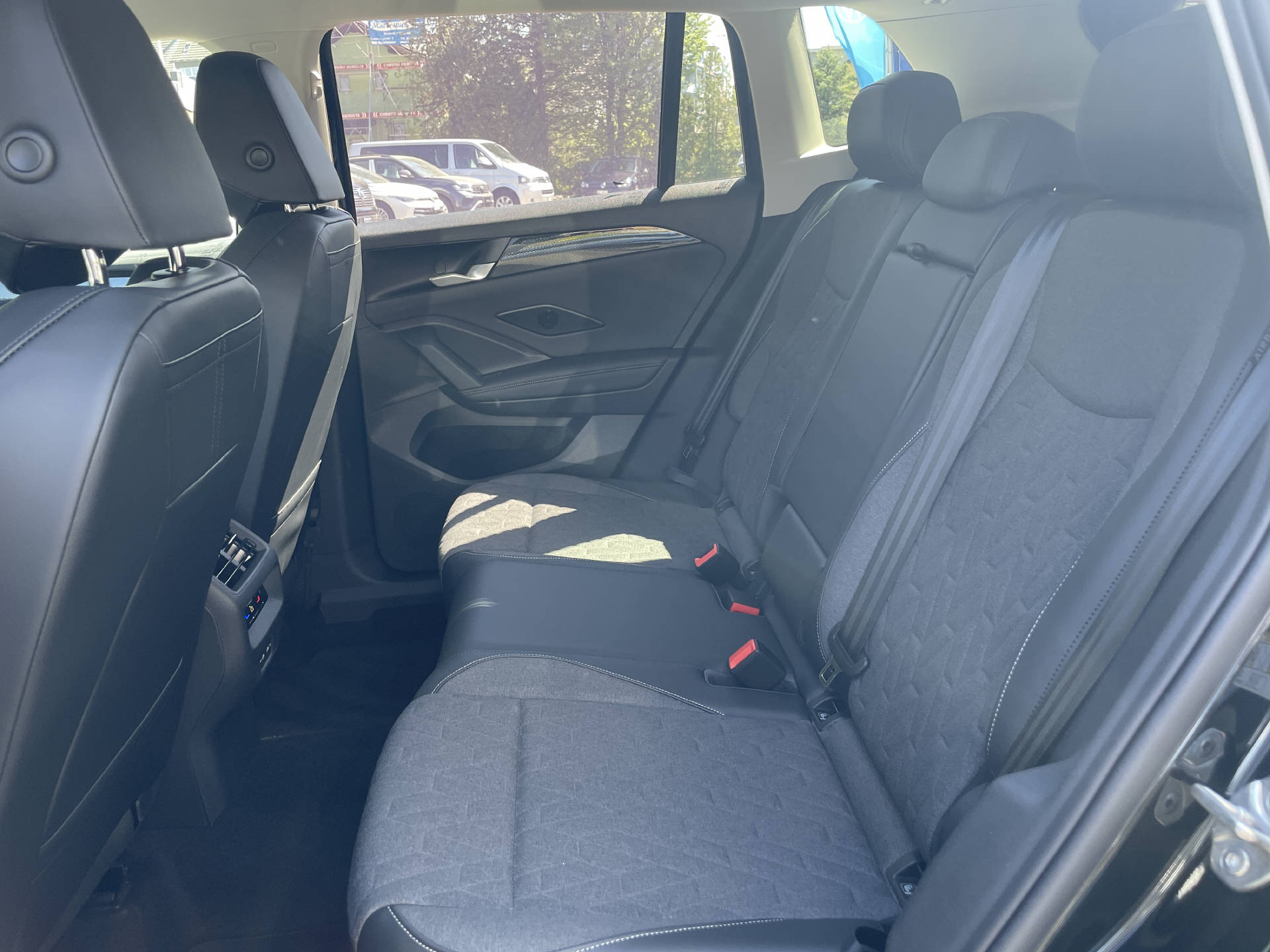 VW Tiguan 1.5 TSI UNITED Life DSG-image-9