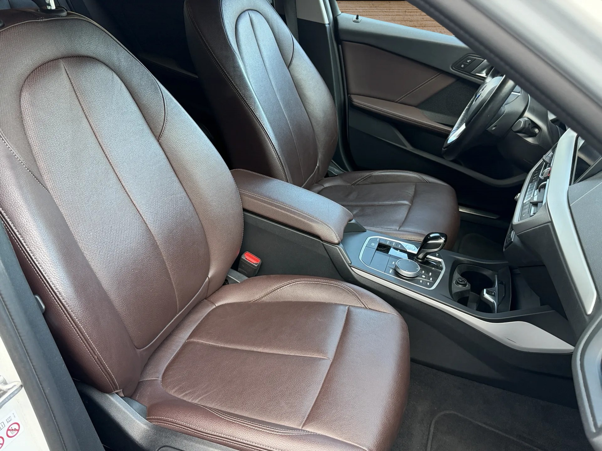 BMW 120i Steptronic-image-10